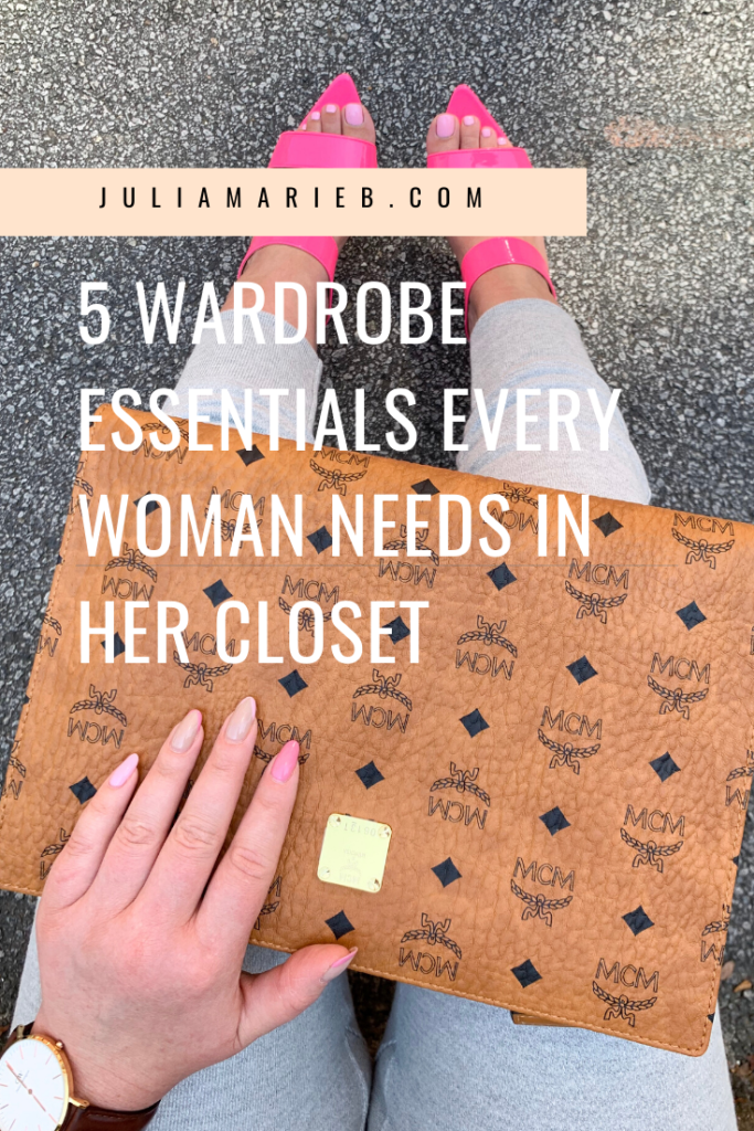 5 WARDROBE ESSENTIALS EVERY WOMAN NEEDS IN HER CLOSET: http://www.juliamarieb.com/2020/01/12/5-wardrobe-essentials-to-invest-in/ | @julia.marie.b