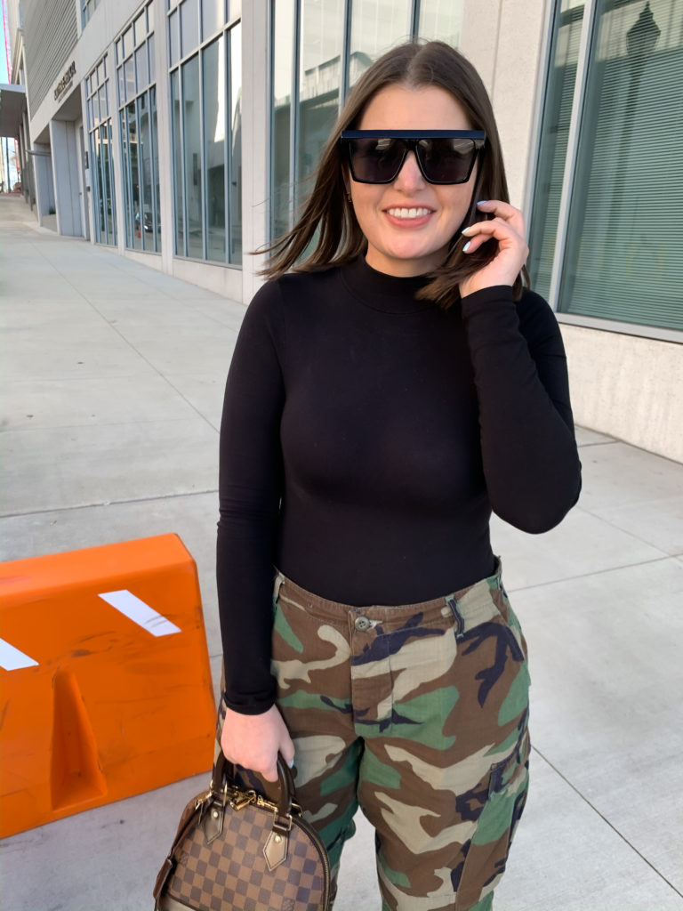 FALL STREET STYLE OUTFIT: THRIFTED MILITARY CAMP PANTS: http://www.juliamarieb.com/2020/01/14/fall-street-style-outfit:-military-camo-pants/ | @julia.marie.b