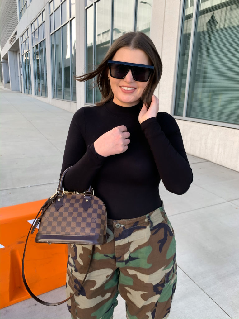 FALL STREET STYLE OUTFIT: THRIFTED MILITARY CAMP PANTS: http://www.juliamarieb.com/2020/01/14/fall-street-style-outfit:-military-camo-pants/ | @julia.marie.b