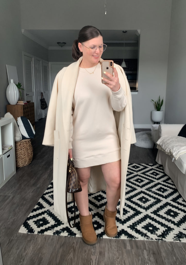 5 WAYS TO WEAR UGG BOOTS FOR WINTER: http://www.juliamarieb.com/2020/01/22/5-ways-to-wear-ugg-boots-for-winter-the-rule-of-5/ | @julia.marie.b