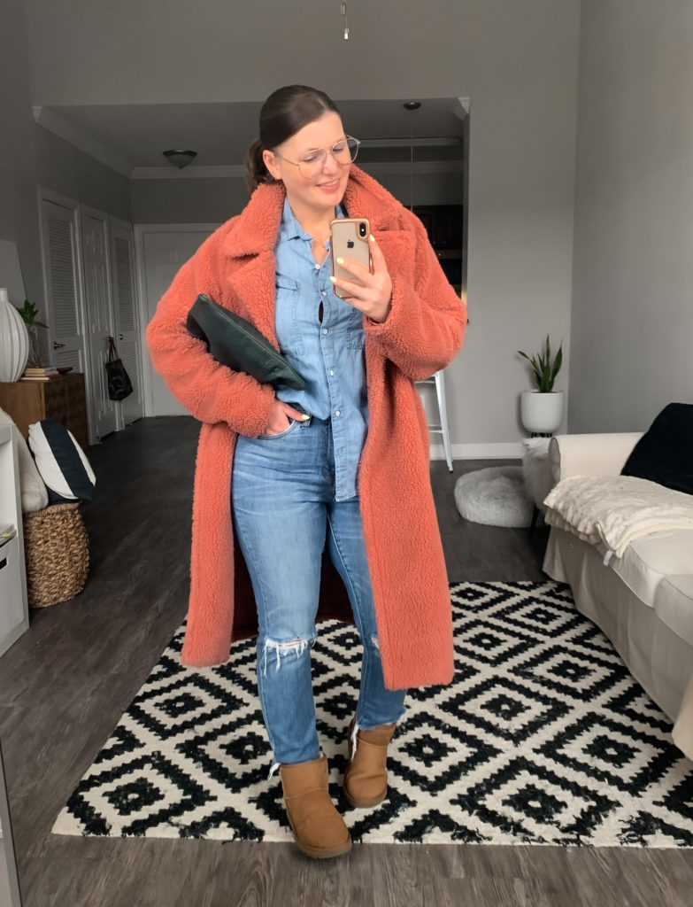 5 WAYS TO WEAR UGG BOOTS FOR WINTER: http://www.juliamarieb.com/2020/01/22/5-ways-to-wear-ugg-boots-for-winter-the-rule-of-5/  |  @julia.marie.b