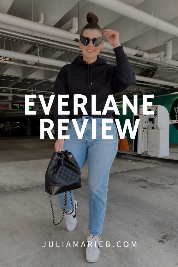 EVERLANE REVIEW: http://www.juliamarieb.com/2020/03/02/everlane-review:-renew-hoodie-+-levi's-wedgie-jeans/ | @julia.marie.b