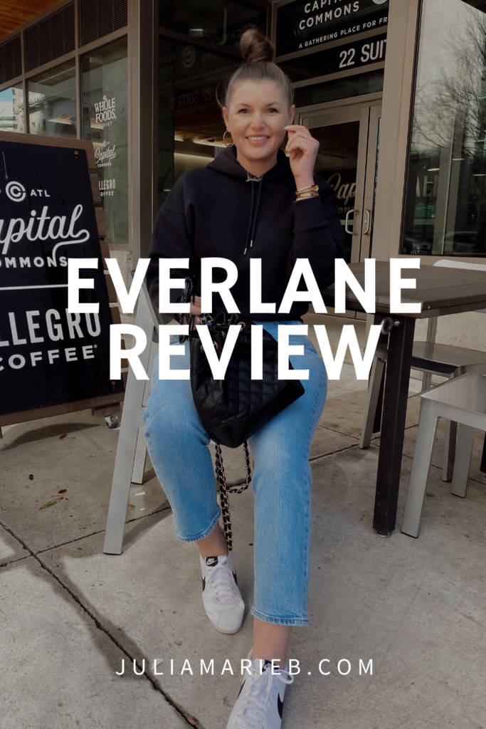 EVERLANE REVIEW: http://www.juliamarieb.com/2020/03/02/everlane-review:-renew-hoodie-+-levi's-wedgie-jeans/ | @julia.marie.b