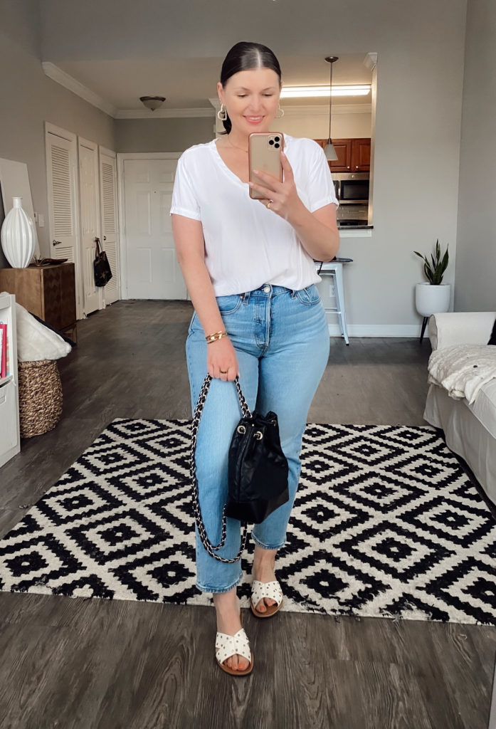 5 WAYS TO WEAR LEVI'S WEDGIE JEANS FOR SPRING: http://www.juliamarieb.com/2020/03/01/5-ways-to-wear-levi's-wedgie-jeans-|-the-rule-of-5/ | @julia.marie.b