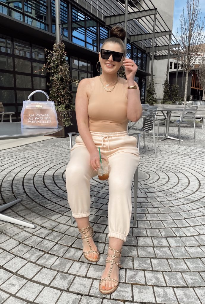 10 SUMMER OUTFIT IDEAS: http://www.juliamarieb.com/2020/05/03/summer-outfit-ideas-2020/ | @julia.marie.b