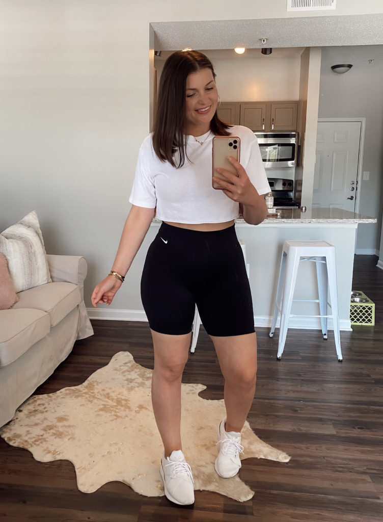 5 WAYS TO WEAR BIKER SHORTS FOR SUMMER: http://www.juliamarieb.com/2020/04/29/5-ways-to-style-bike-shorts-for-summer/ | @julia.marie.b