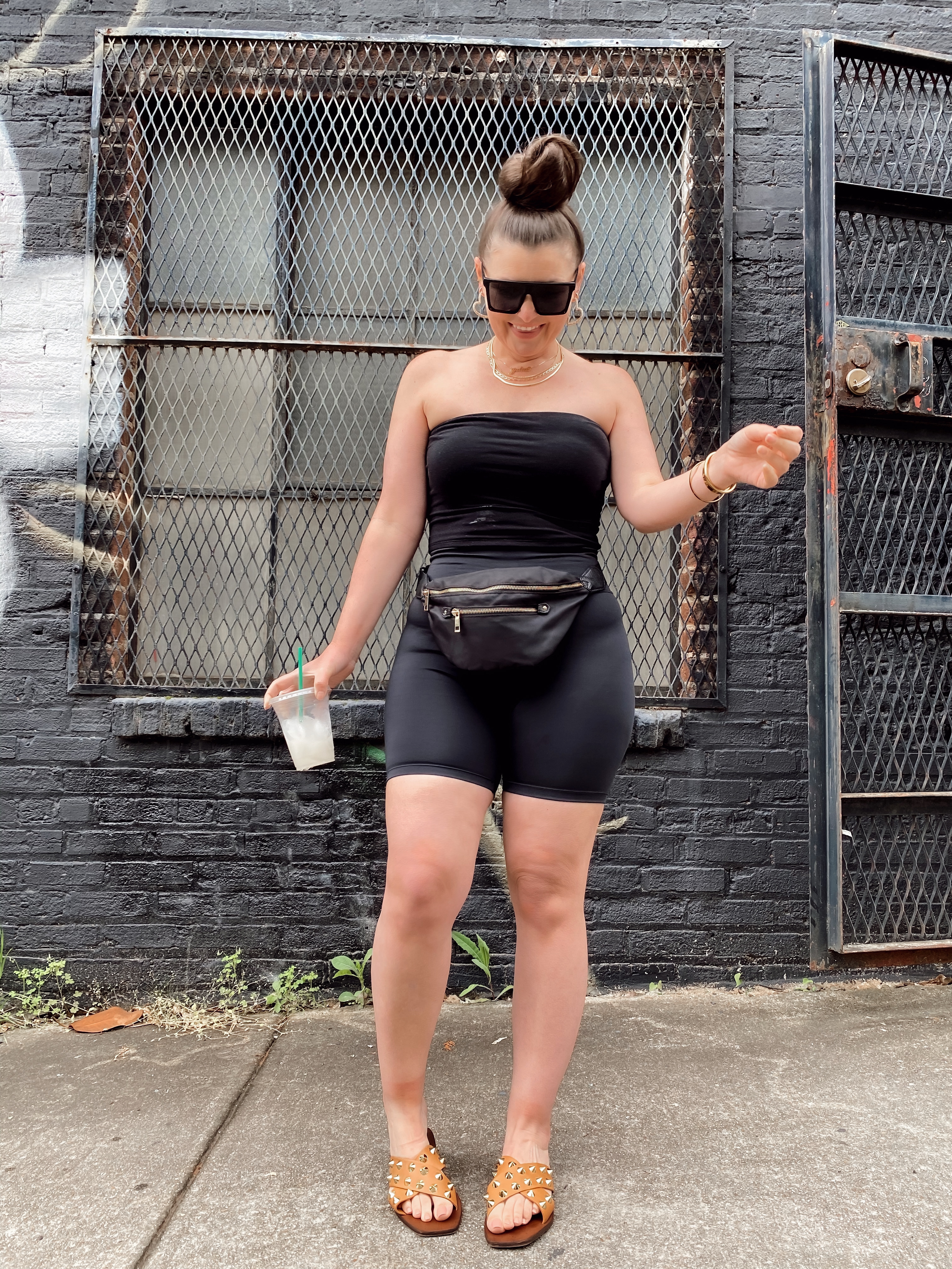 5 WAYS TO WEAR BIKER SHORTS FOR SUMMER: http://www.juliamarieb.com/2020/04/29/5-ways-to-style-bike-shorts-for-summer/ | @julia.marie.b