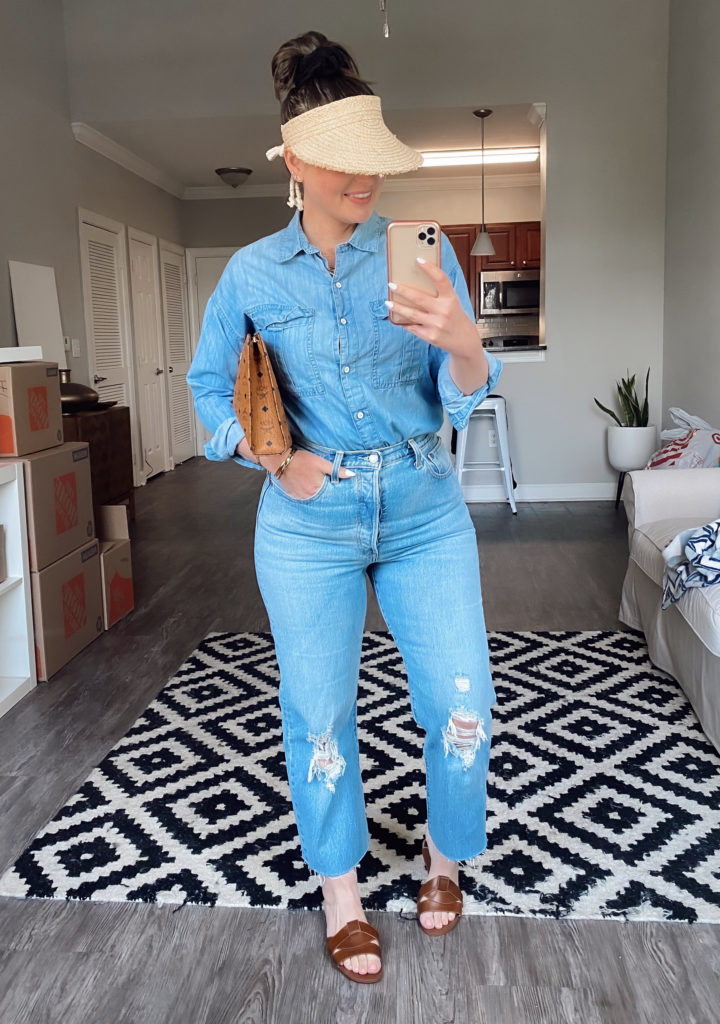 5 WAYS TO WEAR LEVI'S RIBCAGE JEANS FOR SUMMER: http://www.juliamarieb.com/2020/03/11/5-ways-to-wear-levi's-ribcage-jeans-for-spring-|-the-rule-of-5/. |. @julia.marie.b