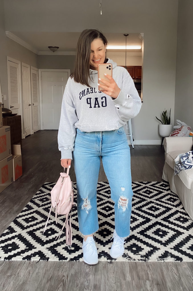 5 WAYS TO WEAR LEVI'S RIBCAGE JEANS FOR SUMMER: http://www.juliamarieb.com/2020/03/11/5-ways-to-wear-levi's-ribcage-jeans-for-spring-|-the-rule-of-5/. |. @julia.marie.b