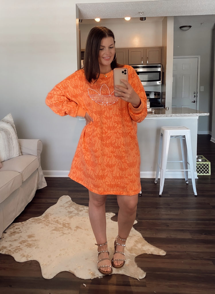 10 SUMMER OUTFIT IDEAS: http://www.juliamarieb.com/2020/05/03/summer-outfit-ideas-2020/ | @julia.marie.b