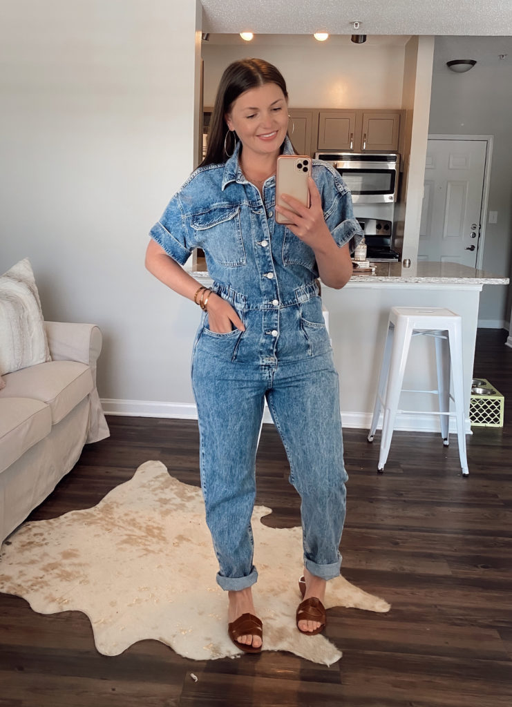 10 SUMMER OUTFIT IDEAS: http://www.juliamarieb.com/2020/05/03/summer-outfit-ideas-2020/ | @julia.marie.b