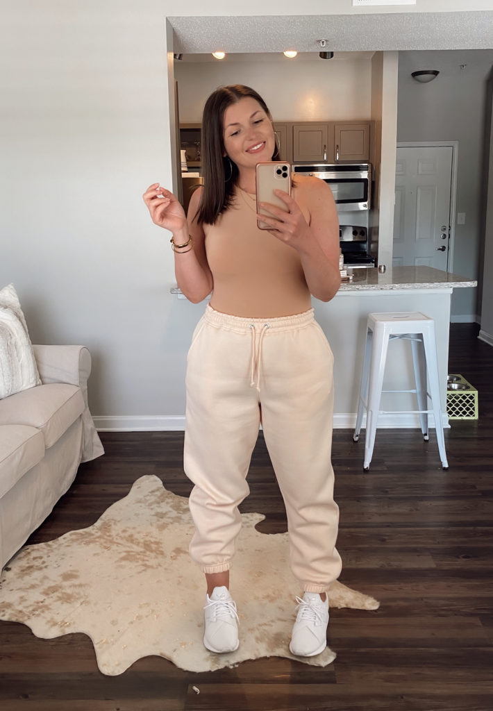 10 SUMMER OUTFIT IDEAS: http://www.juliamarieb.com/2020/05/03/summer-outfit-ideas-2020/ | @julia.marie.b