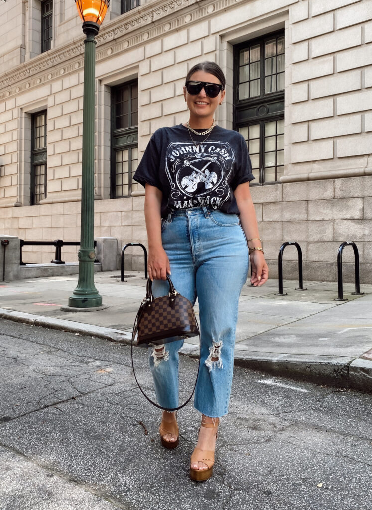 5 WAYS TO STYLE GRAPHIC TEE FOR SUMMER, THE RULE OF 5