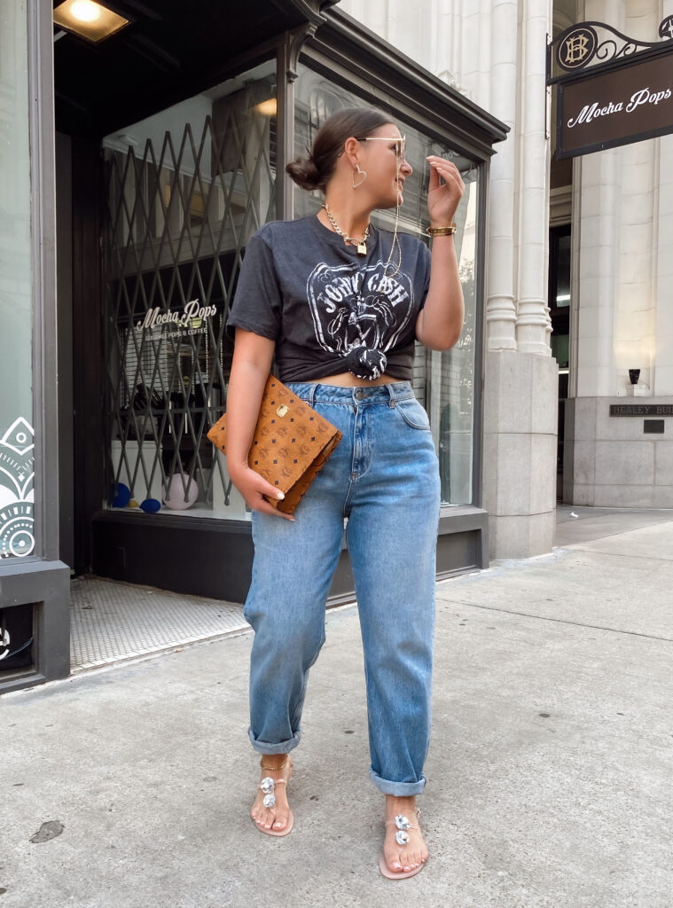 5 WAYS TO STYLE GRAPHIC TEE FOR SUMMER, THE RULE OF 5