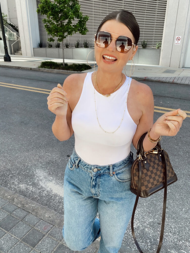 5 WAYS TO WEAR LOUIS VUITTON ALMA BB FOR SUMMER http://www.juliamarieb.com/2020/06/21/5-ways-to-style-louis-vuitton-alma-bb-for-summer-|-the-rule-of-5/ @julia.marie.b