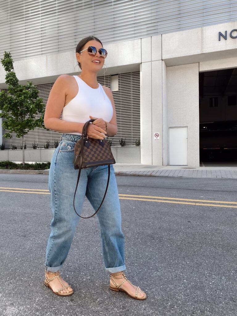 5 WAYS TO WEAR LOUIS VUITTON ALMA BB FOR SUMMER http://www.juliamarieb.com/2020/06/21/5-ways-to-style-louis-vuitton-alma-bb-for-summer-|-the-rule-of-5/ @julia.marie.b