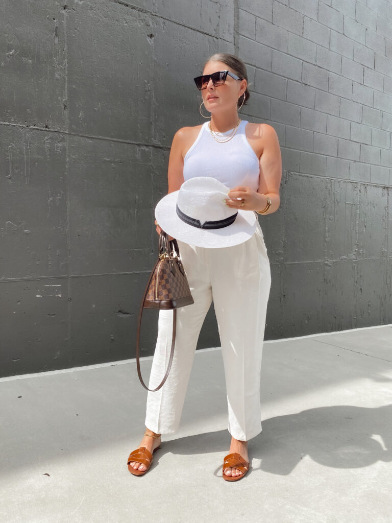 5 WAYS TO WEAR LOUIS VUITTON ALMA BB FOR SUMMER http://www.juliamarieb.com/2020/06/21/5-ways-to-style-louis-vuitton-alma-bb-for-summer-|-the-rule-of-5/ @julia.marie.b