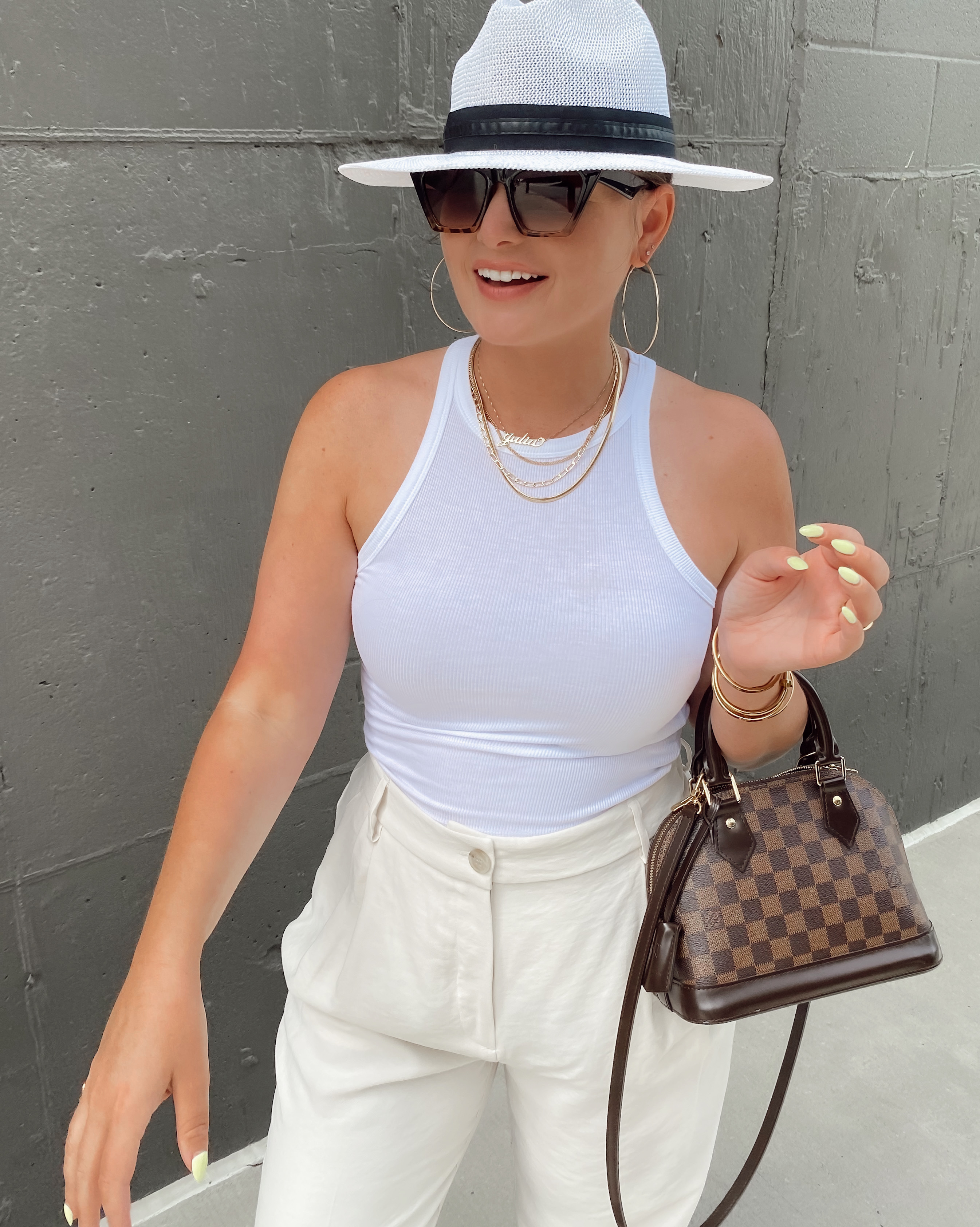 5 WAYS TO WEAR LOUIS VUITTON ALMA BB FOR SUMMER http://www.juliamarieb.com/2020/06/21/5-ways-to-style-louis-vuitton-alma-bb-for-summer-|-the-rule-of-5/ @julia.marie.b