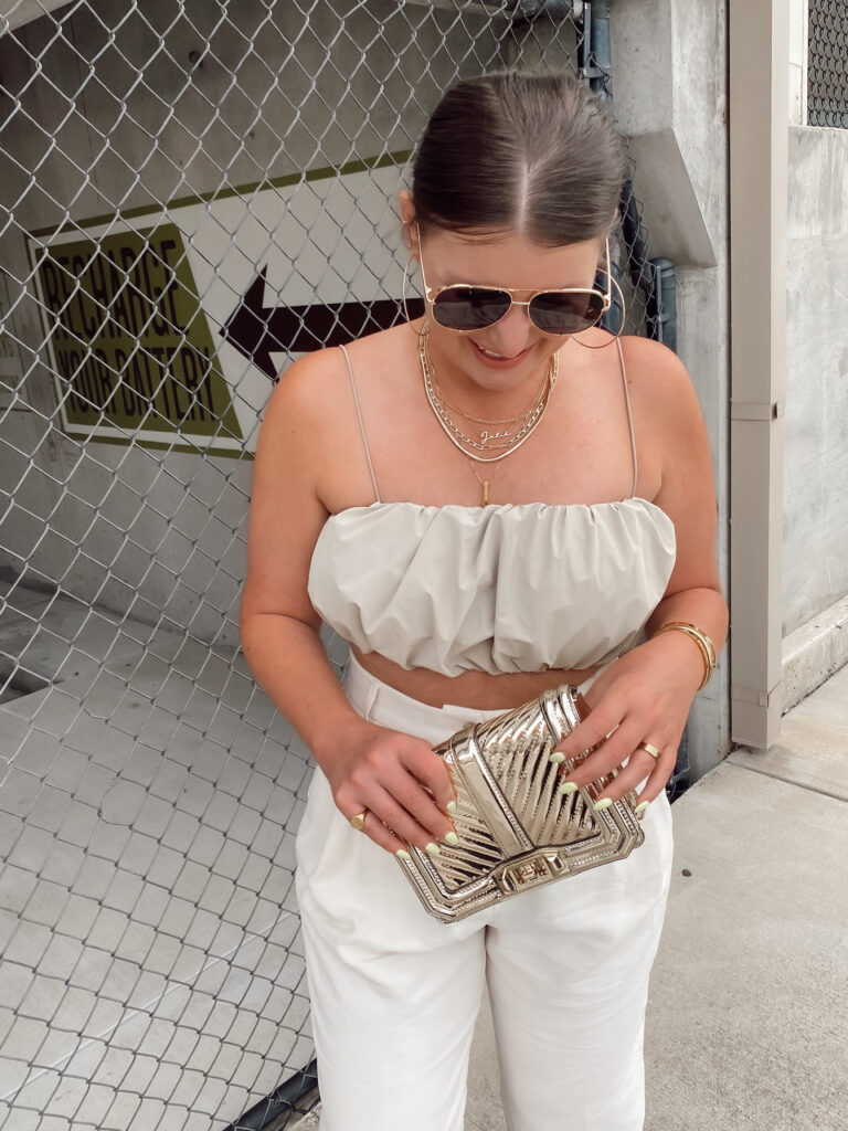 NEUTRAL OUTFIT IDEAS FOR SUMMER: http://www.juliamarieb.com/2020/07/12/5-neutral-outfit-ideas-for-summer/. @julia.marie.b