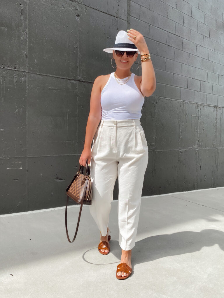 NEUTRAL OUTFIT IDEAS FOR SUMMER: http://www.juliamarieb.com/2020/07/12/5-neutral-outfit-ideas-for-summer/. @julia.marie.b