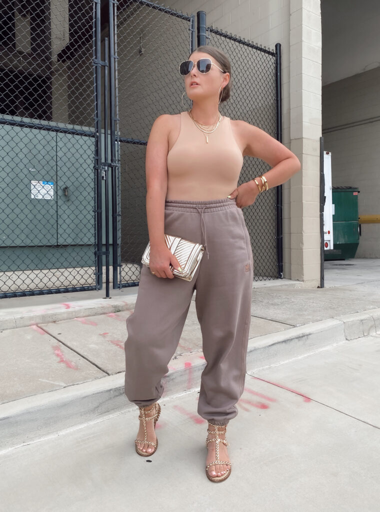 NEUTRAL OUTFIT IDEAS FOR SUMMER: http://www.juliamarieb.com/2020/07/12/5-neutral-outfit-ideas-for-summer/. @julia.marie.b