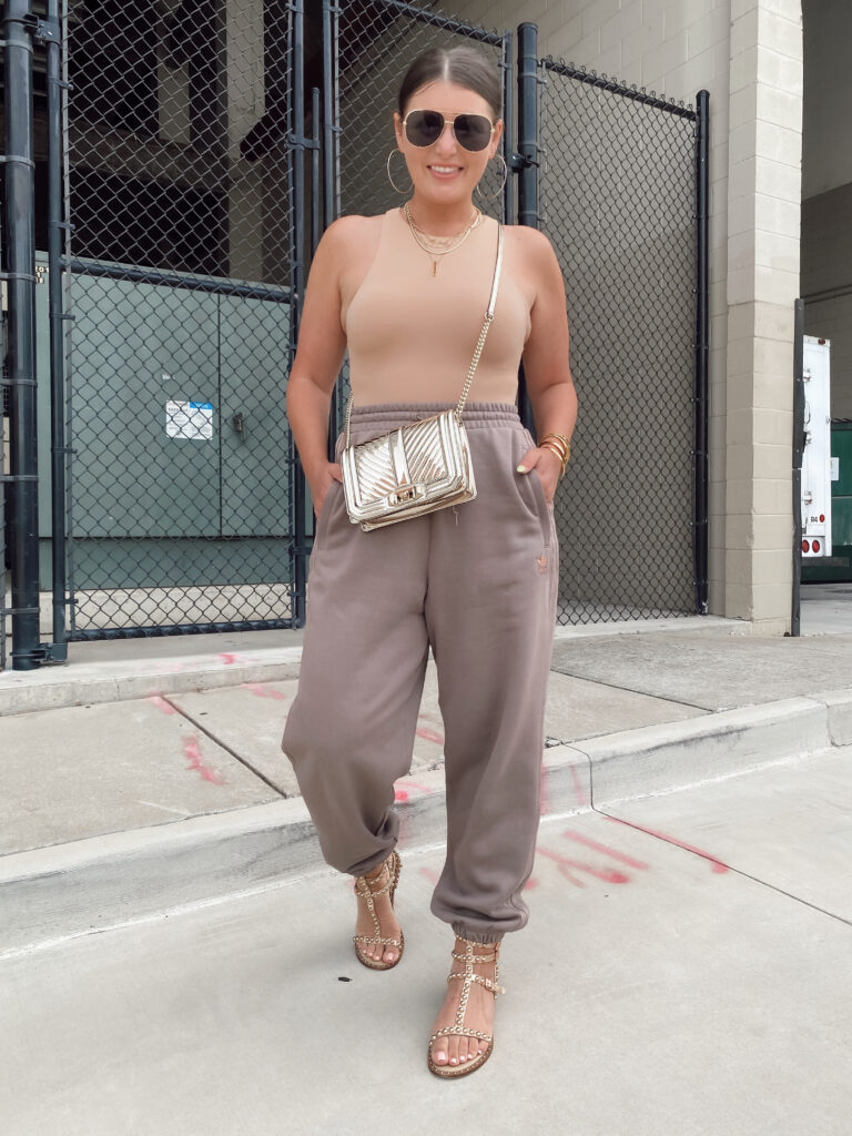 NEUTRAL OUTFIT IDEAS FOR SUMMER: http://www.juliamarieb.com/2020/07/12/5-neutral-outfit-ideas-for-summer/. @julia.marie.b