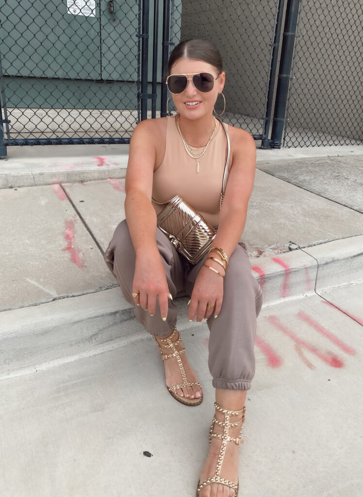 NEUTRAL OUTFIT IDEAS FOR SUMMER: http://www.juliamarieb.com/2020/07/12/5-neutral-outfit-ideas-for-summer/. @julia.marie.b