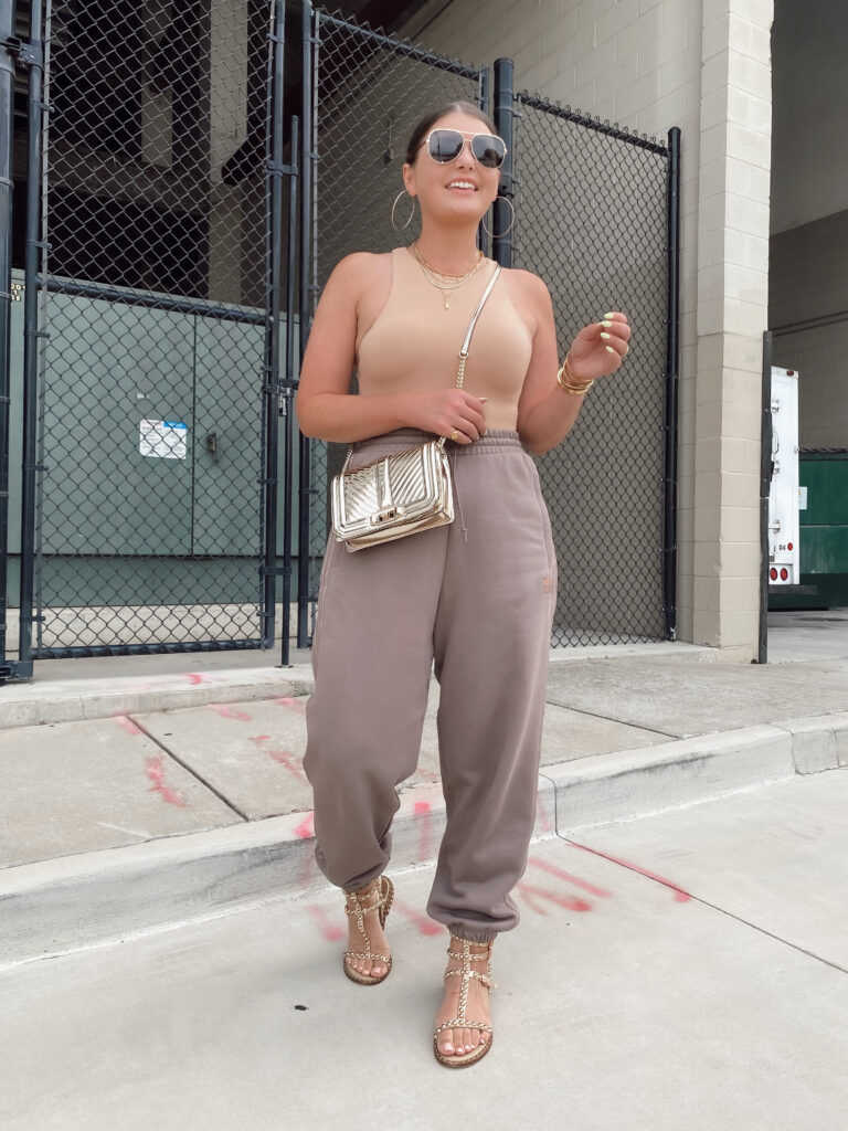 NEUTRAL OUTFIT IDEAS FOR SUMMER: http://www.juliamarieb.com/2020/07/12/5-neutral-outfit-ideas-for-summer/. @julia.marie.b