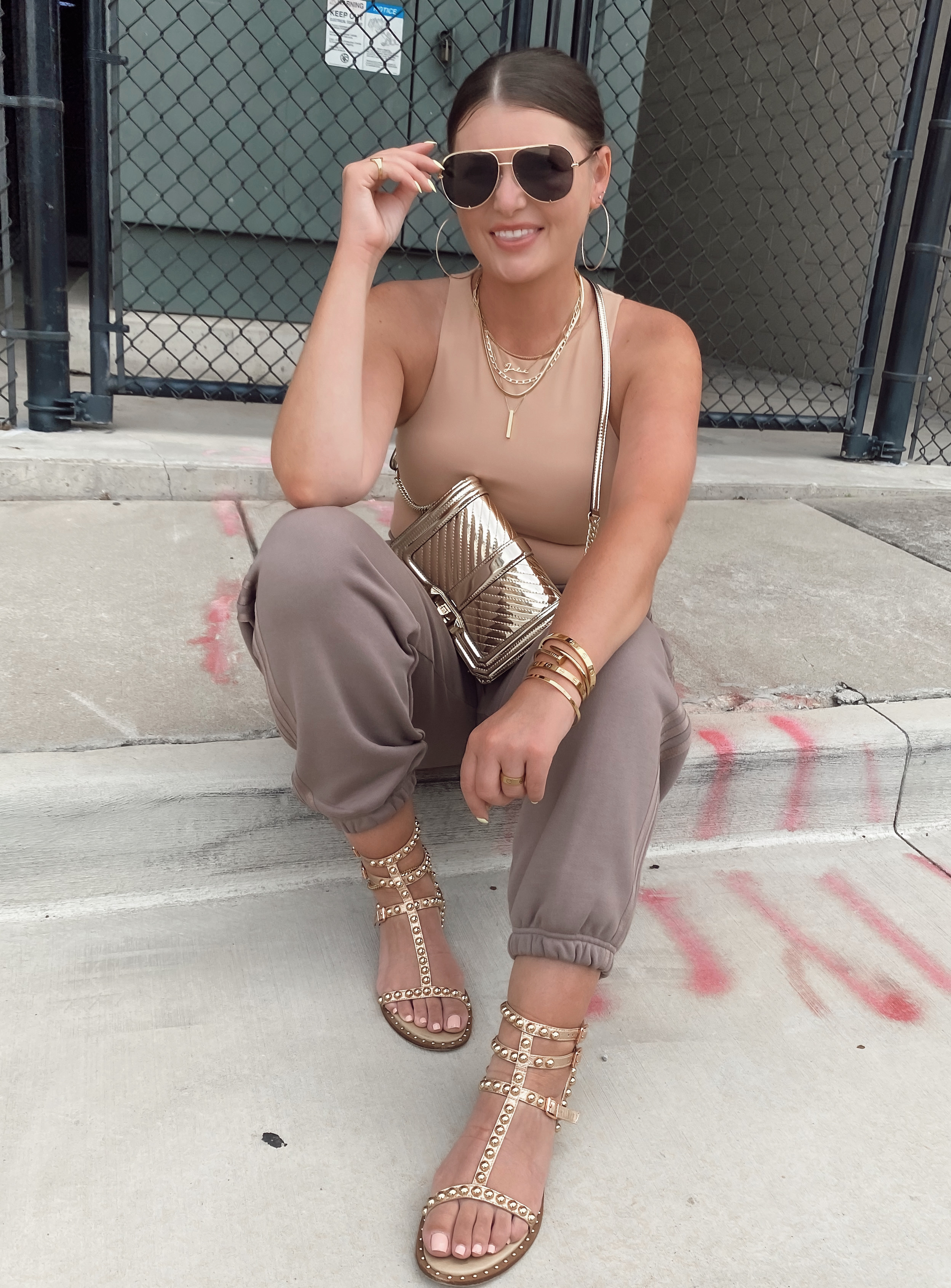 NEUTRAL OUTFIT IDEAS FOR SUMMER: http://www.juliamarieb.com/2020/07/12/5-neutral-outfit-ideas-for-summer/. @julia.marie.b