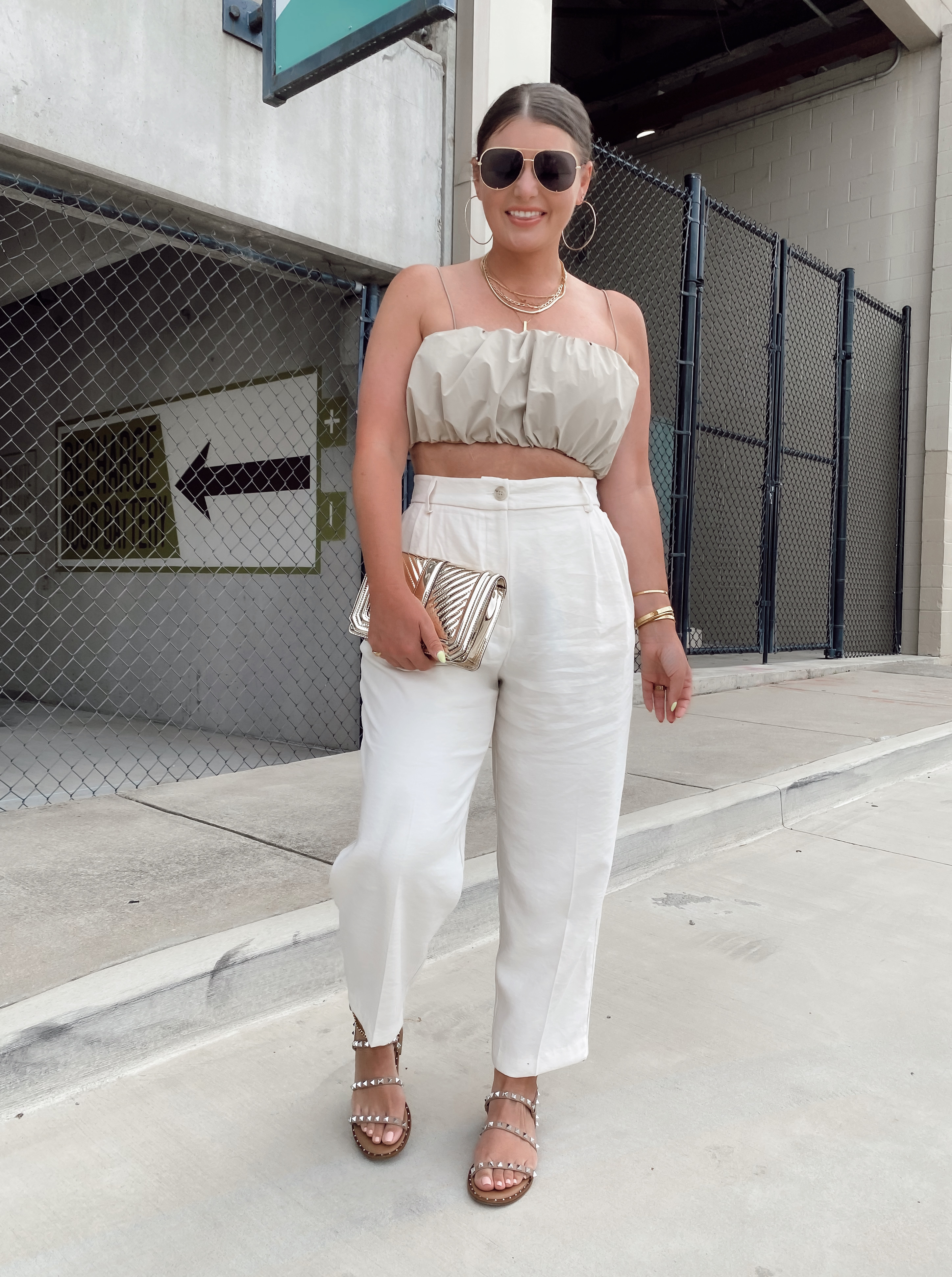 NEUTRAL OUTFIT IDEAS FOR SUMMER: http://www.juliamarieb.com/2020/07/12/5-neutral-outfit-ideas-for-summer/. @julia.marie.b