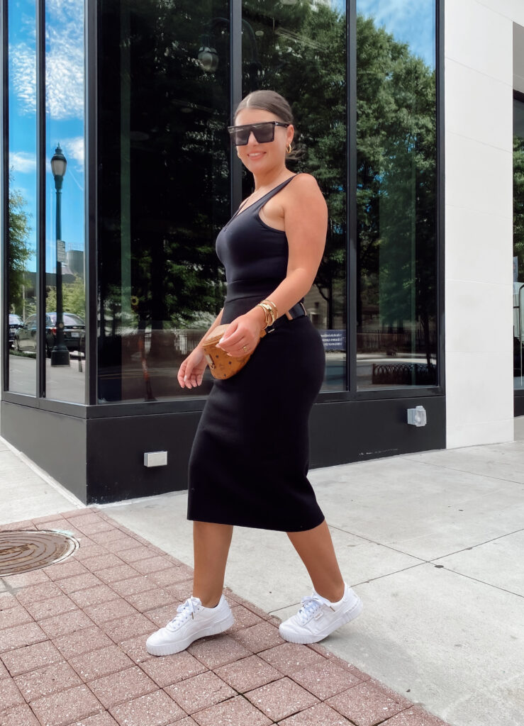 5 BUM BAG OUTFIT IDEAS: http://www.juliamarieb.com/2020/08/16/5-ways-to-wear-a-bum-bag-|-the-rule-of-5/ | @julia.marie.b