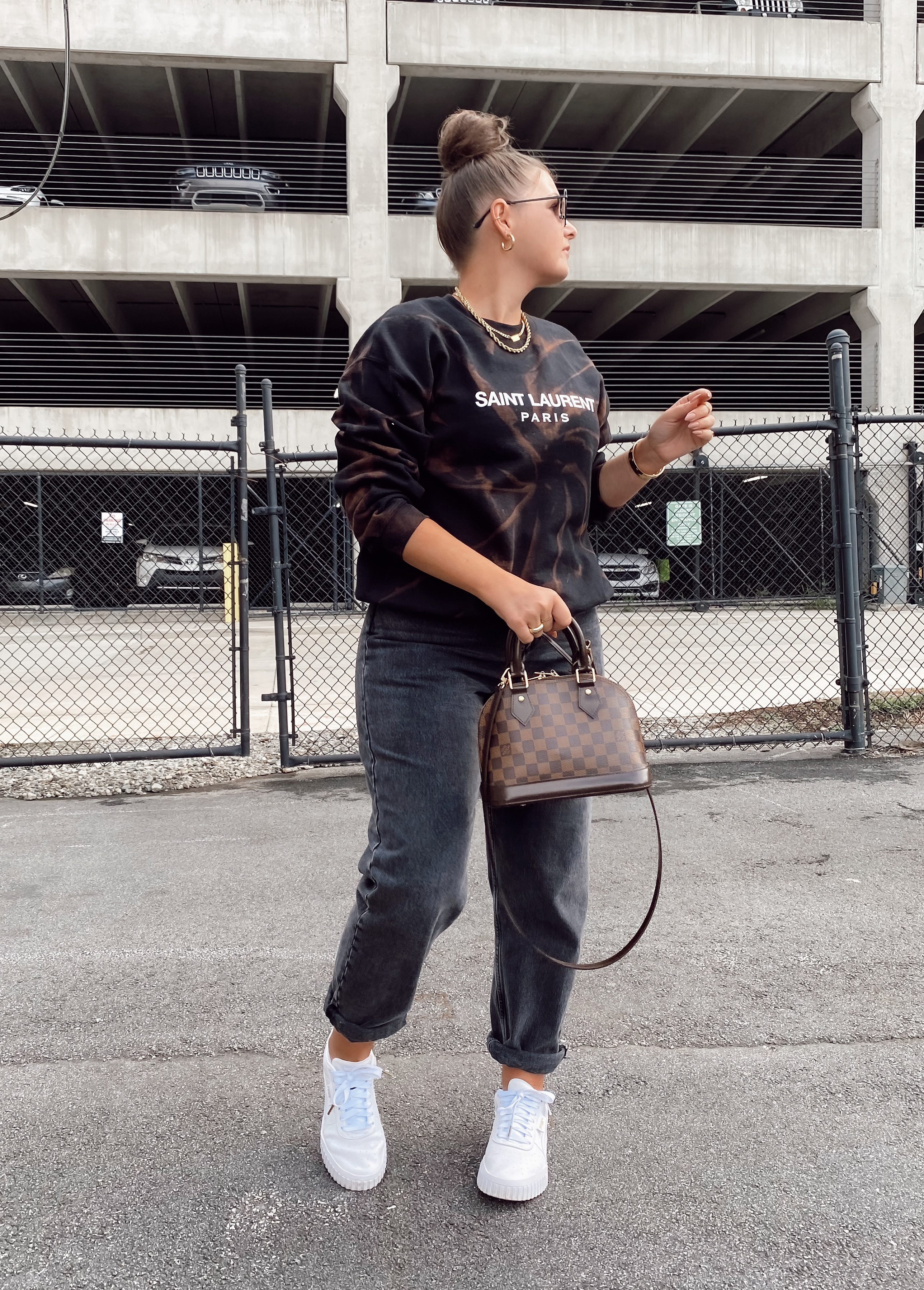 5 WAYS TO STYLE LOUIS VUITTON ALMA BB: THE RULE OF 5