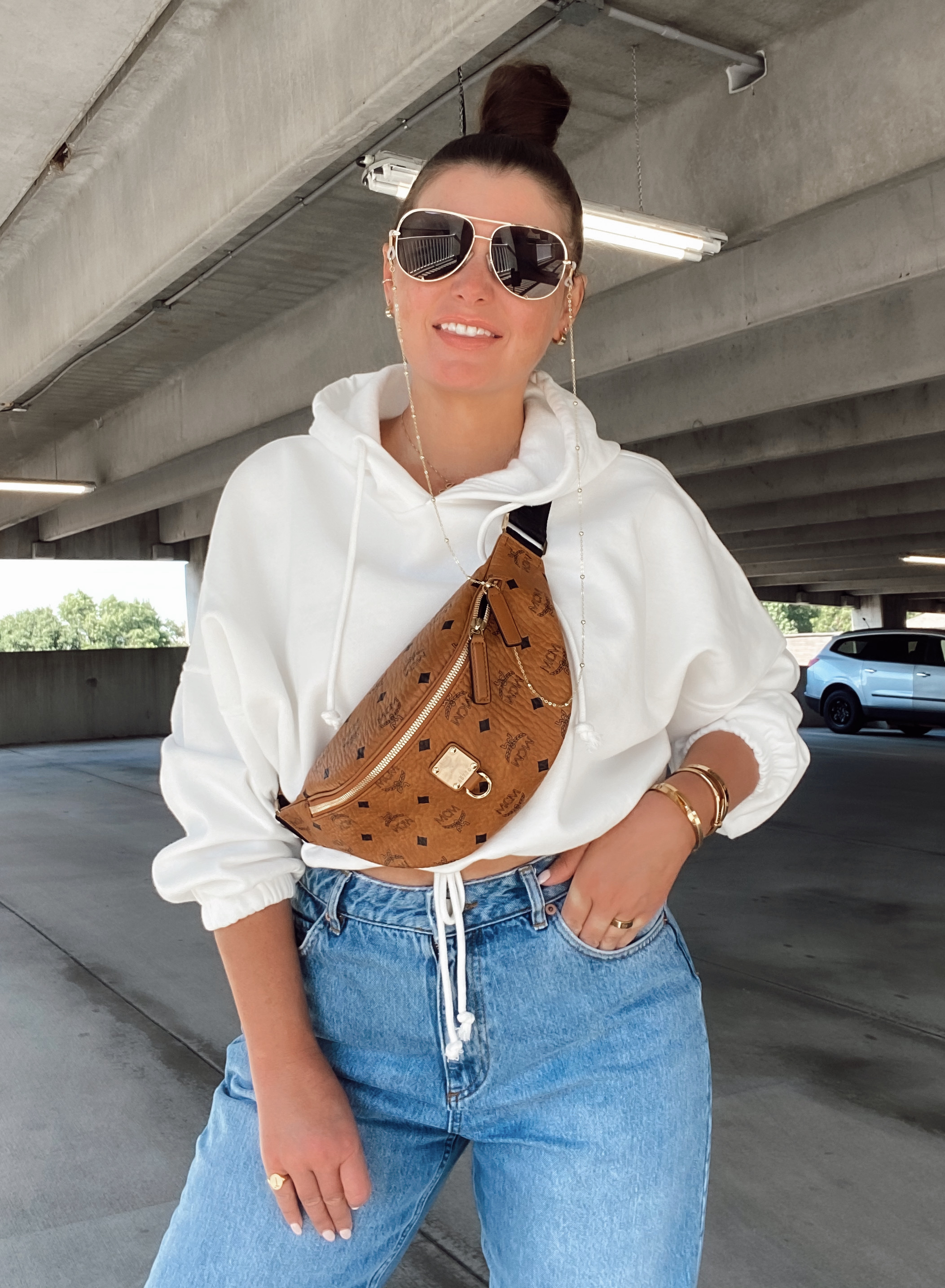 5 WAYS TO WEAR A BUBBLE HEM SWEATSHIRT: http://www.juliamarieb.com/2020/09/13/5-ways-to-wear-a-bubble-hem-sweatshirt-|-the-rule-of-5/   |   @julia.marie.b