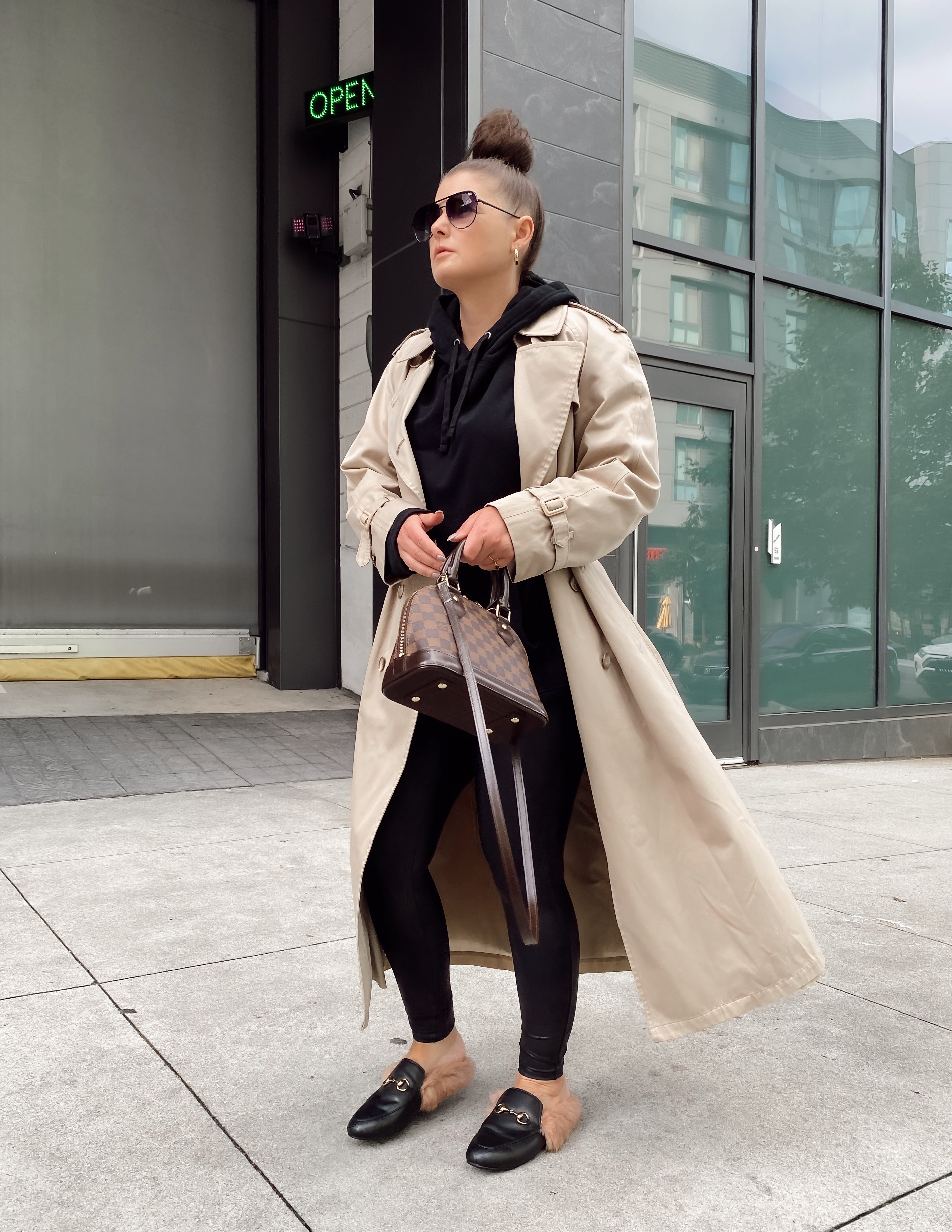 5 WAYS TO WEAR SPANX LEATHER LEGGINGS: http://www.juliamarieb.com/2020/10/04/5-ways-to-wear-spanx-leather-leggings-|-the-real-of-5/ @julia.marie.b