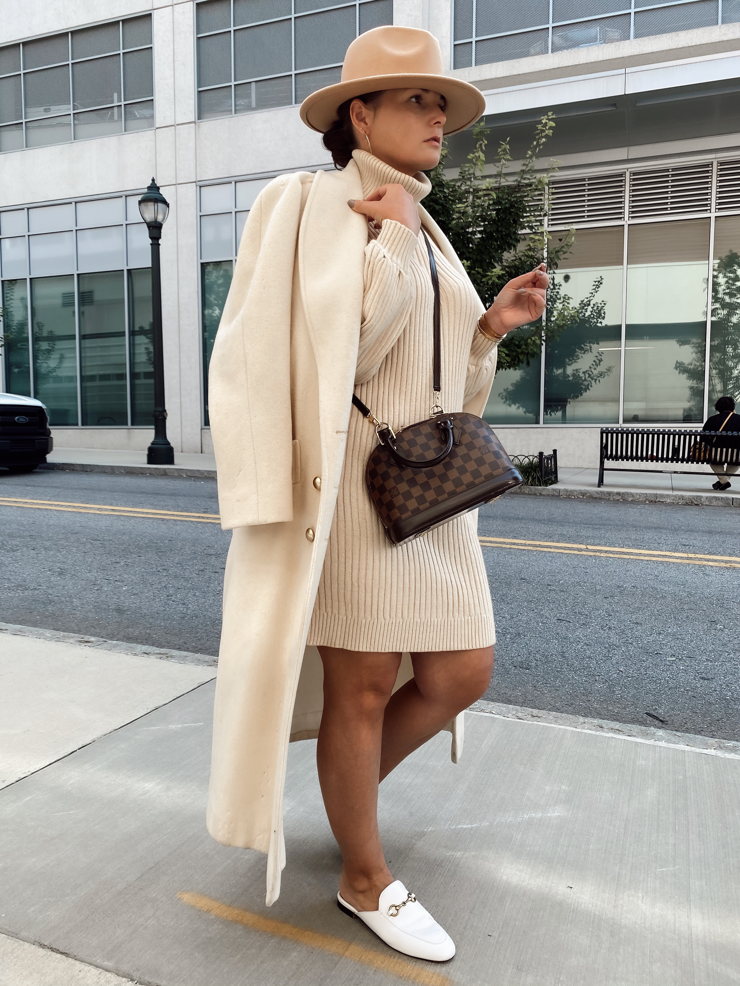 5 FALL DRESSES UNDER $40: http://www.juliamarieb.com/2020/10/18/5-fall-dresses/   |   @julia.marie.b