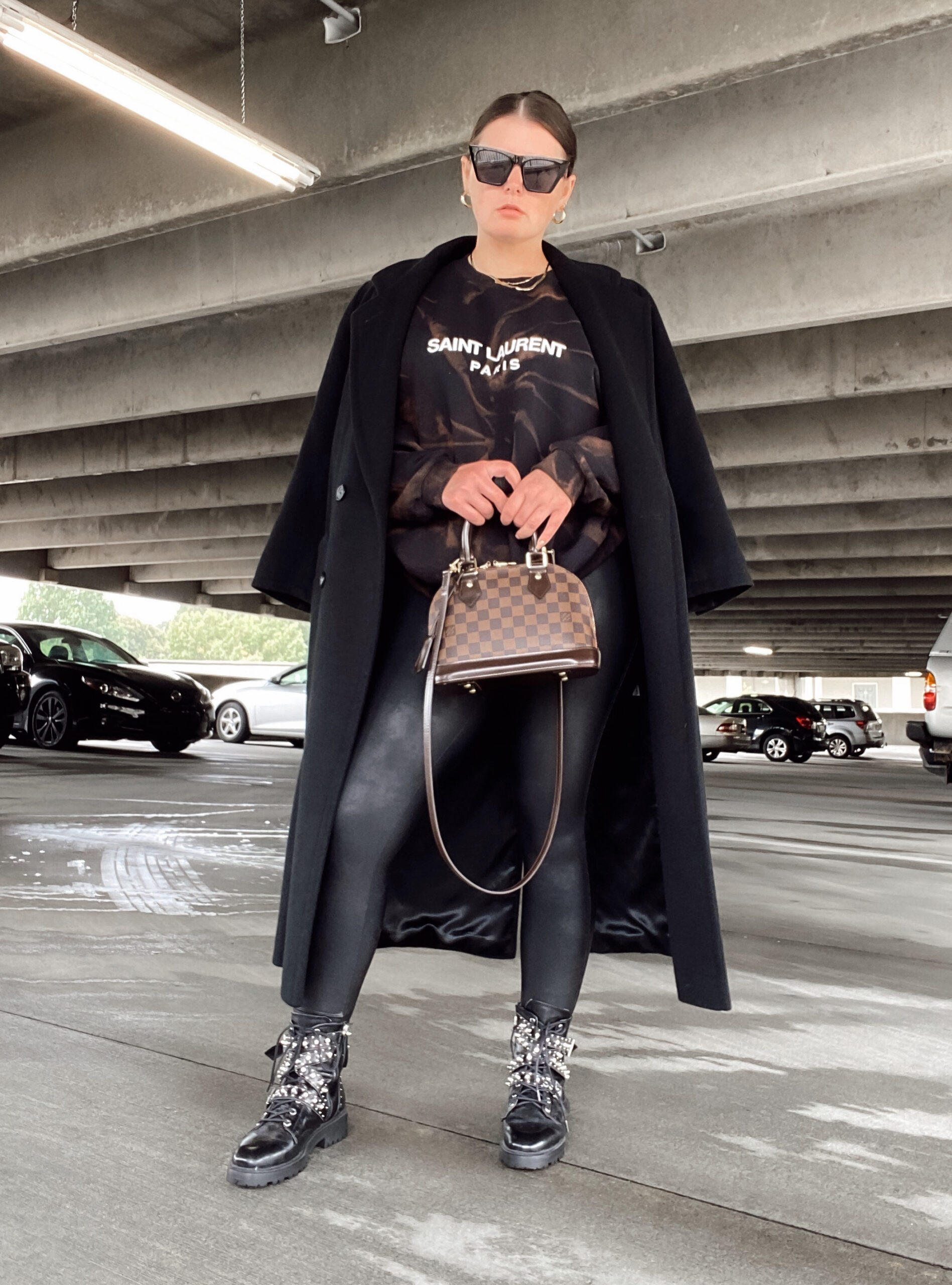 5 WAYS TO WEAR SPANX LEATHER LEGGINGS: http://www.juliamarieb.com/2020/10/04/5-ways-to-wear-spanx-leather-leggings-|-the-real-of-5/ @julia.marie.b