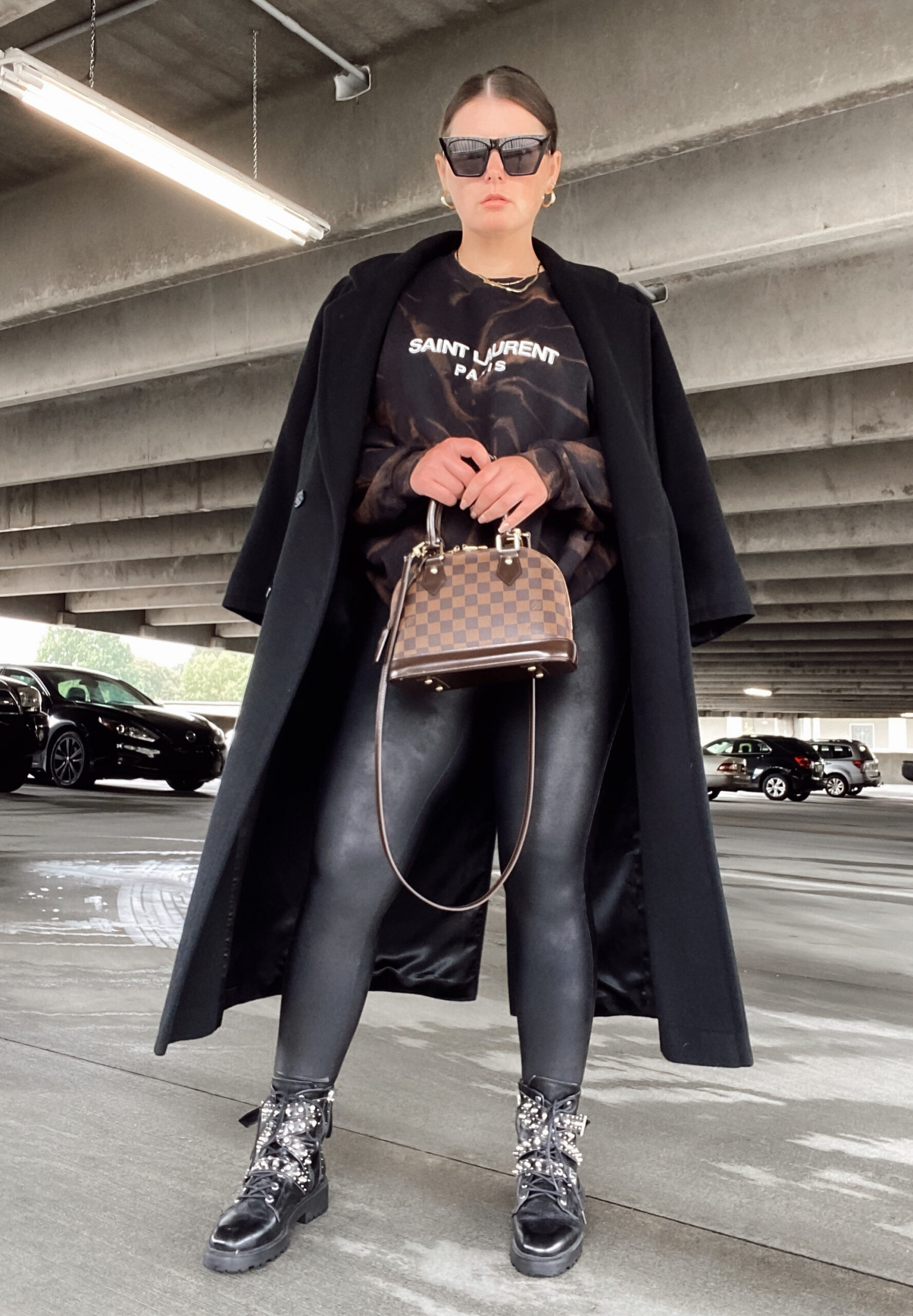 5 WAYS TO WEAR SPANX LEATHER LEGGINGS: http://www.juliamarieb.com/2020/10/04/5-ways-to-wear-spanx-leather-leggings-|-the-real-of-5/ @julia.marie.b