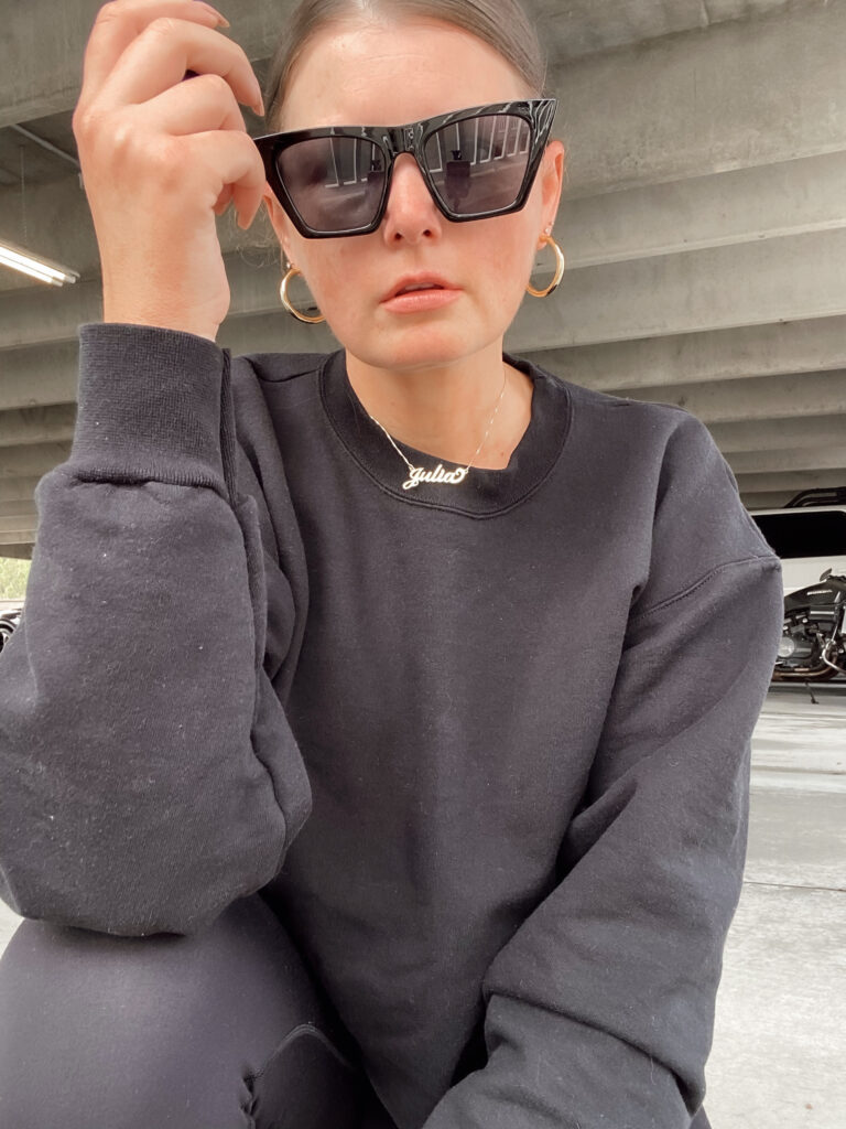 5 FALL OUTFITS IDEAS FROM AMAZON: http://www.juliamarieb.com/2020/11/01/5-amazon-fall-outfits/. | @julia.marie.b