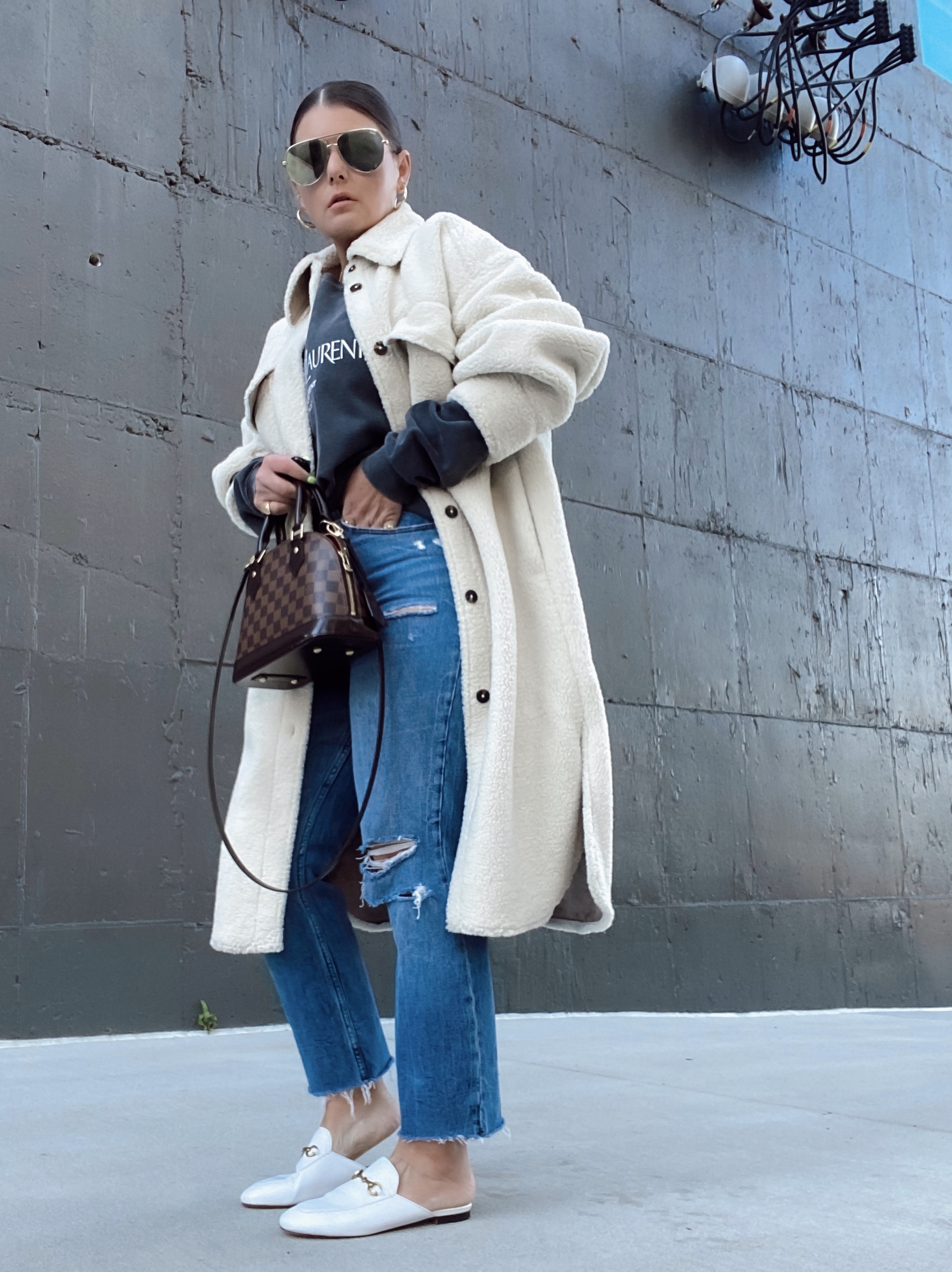 5 WAYS TO WEAR A SHACKET: http://www.juliamarieb.com/2020/11/15/ro5:-shacket/ | @julia.marie.b