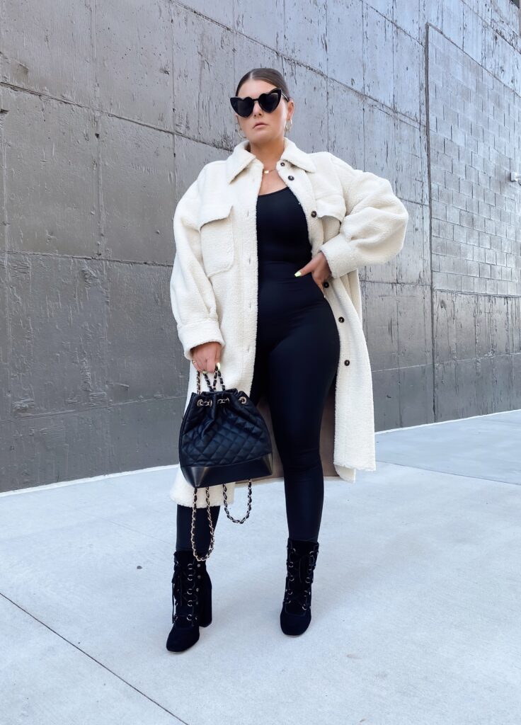 5 WAYS TO WEAR A SHACKET: http://www.juliamarieb.com/2020/11/15/ro5:-shacket/ | @julia.marie.b