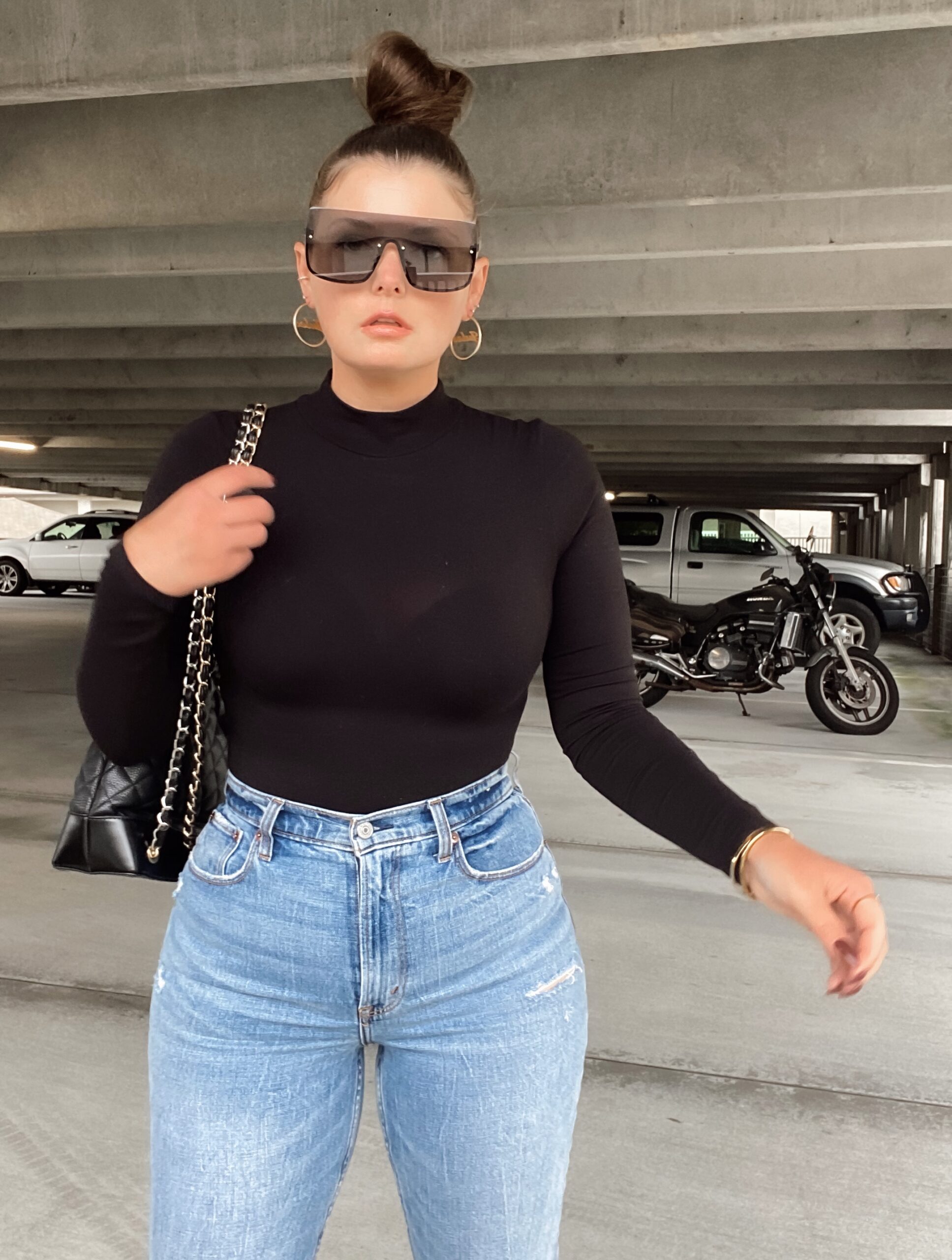 5 MOCKNECK OUTFIT IDEAS: http://www.juliamarieb.com/2021/01/17/5-mockneck-bodysuit-outfit-ideas-|-the-rule-of-5/ |. @julia.marie.b