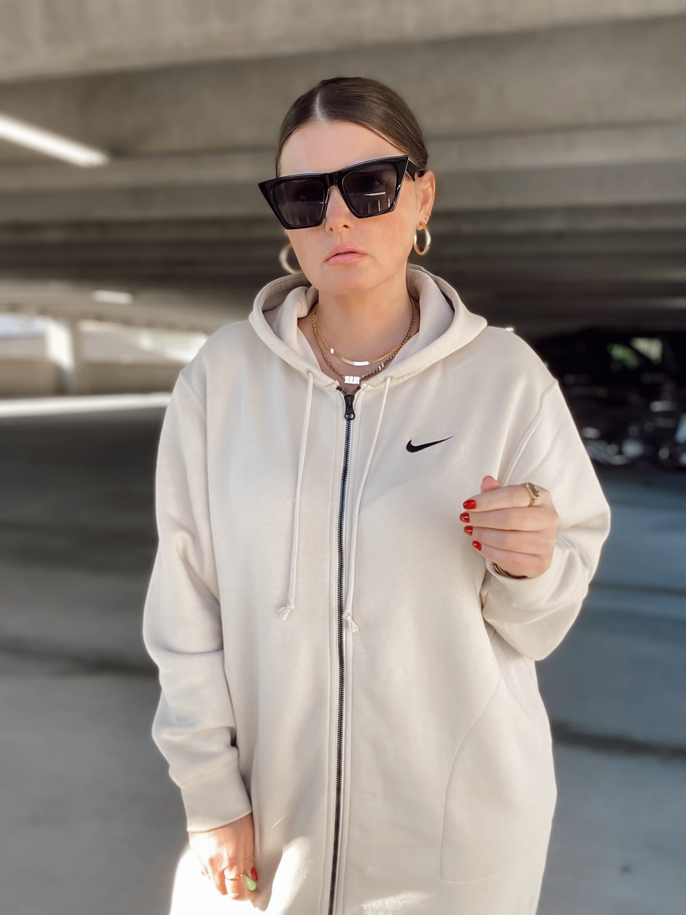 8 SWEATSUIT OUTFIT IDEAS FOR WINTER: http://www.juliamarieb.com/2021/01/03/8-sweatsuit-outfit-ideas-for-winter/ | @julia.marie.b