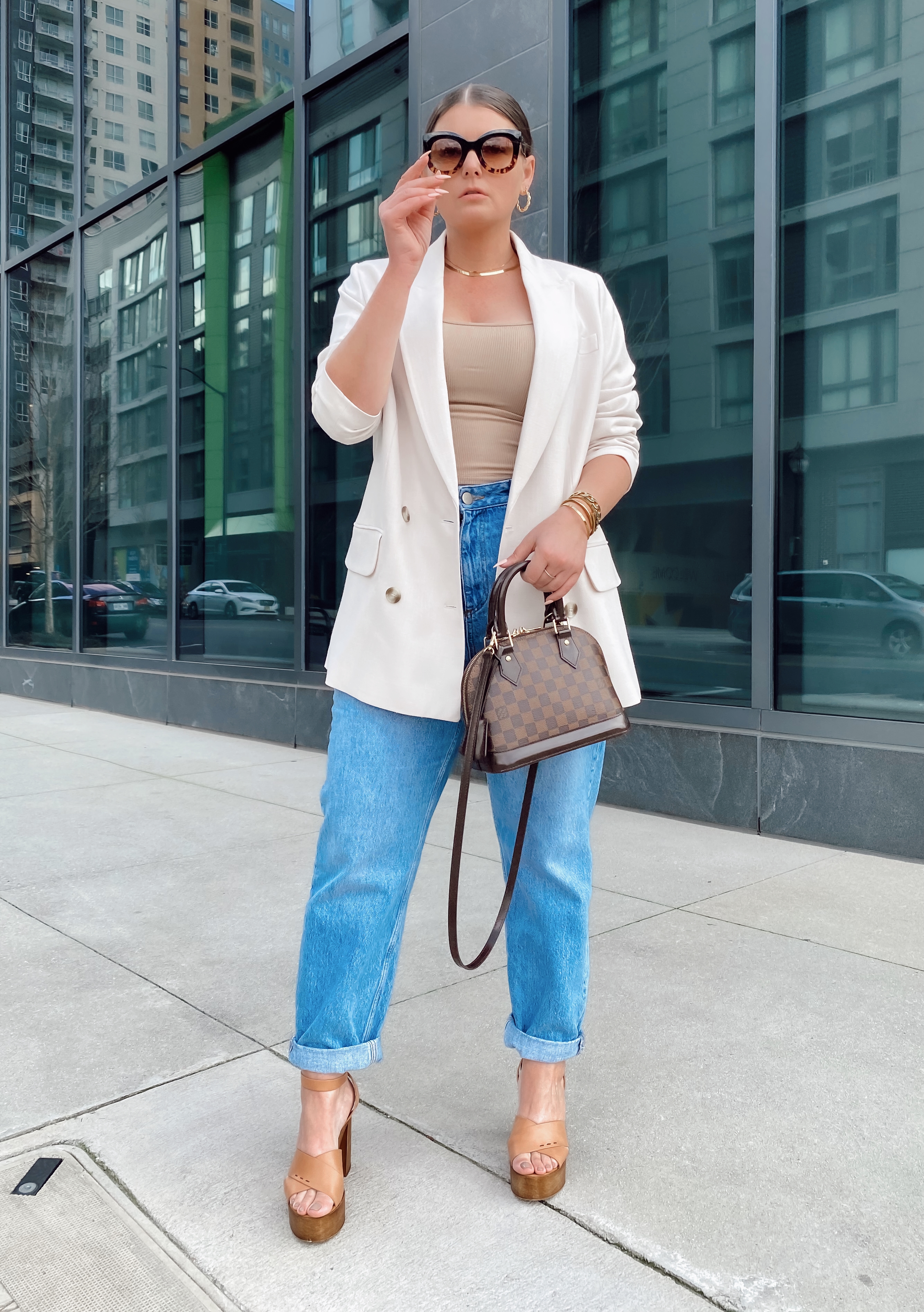 30 SPRING OUTFIT IDEAS: http://www.juliamarieb.com/2021/03/14/30-spring-outfit-ideas:-spring-styling-series-week-one/ |. @julia.marie.b