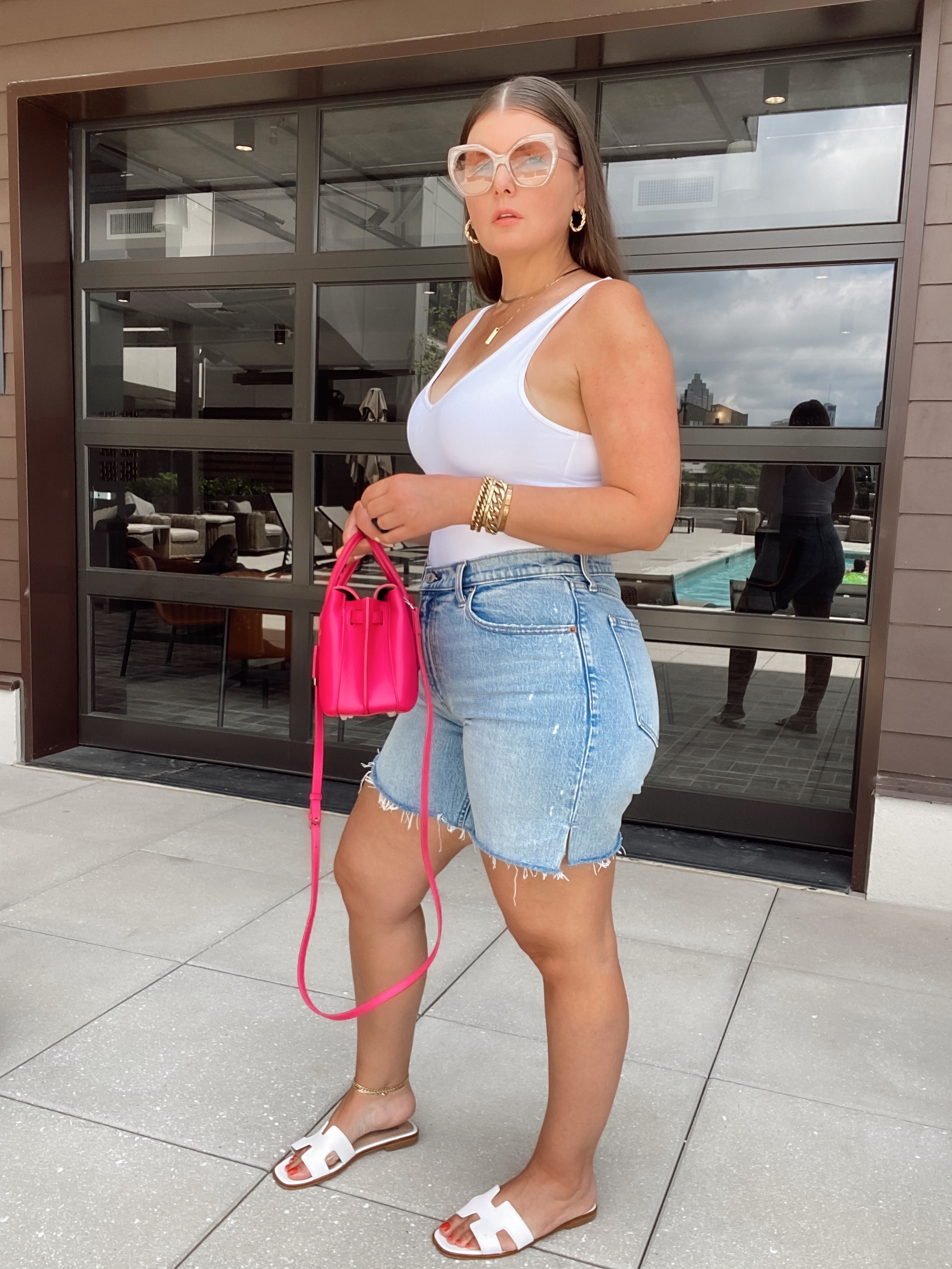 30 SUMMER OUTFIT IDEAS: http://www.juliamarieb.com/2021/06/20/30-summer-outfit-ideas:-hot-girl-summer-styling-series-week-3/. @julia.marie.b