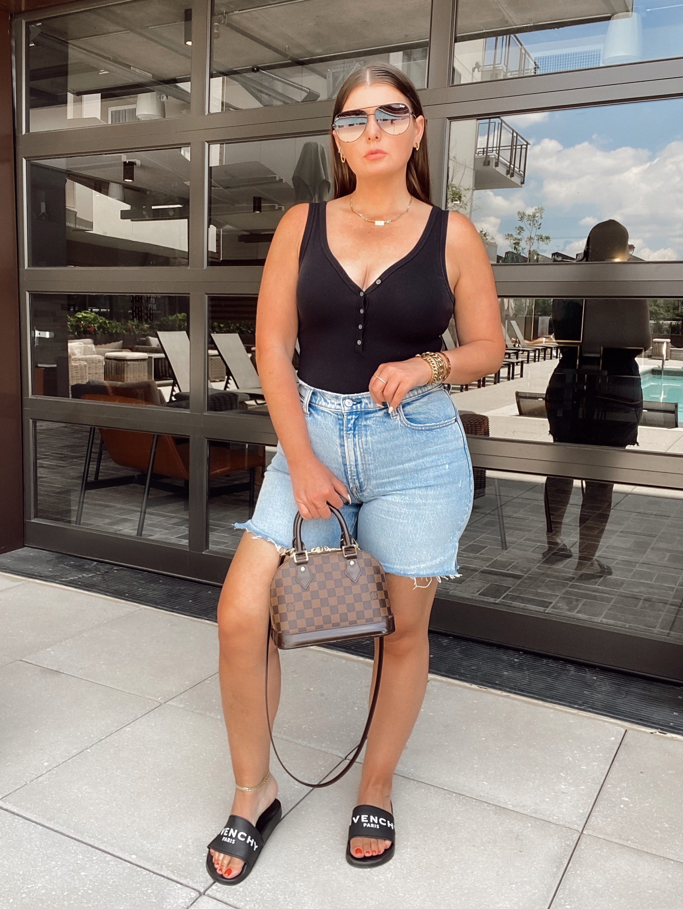 30 SUMMER OUTFIT IDEAS: http://www.juliamarieb.com/2021/06/27/30-summer-outfit-ideas:-hot-girl-summer-styling-series-week-4/.  @julia.marie.b