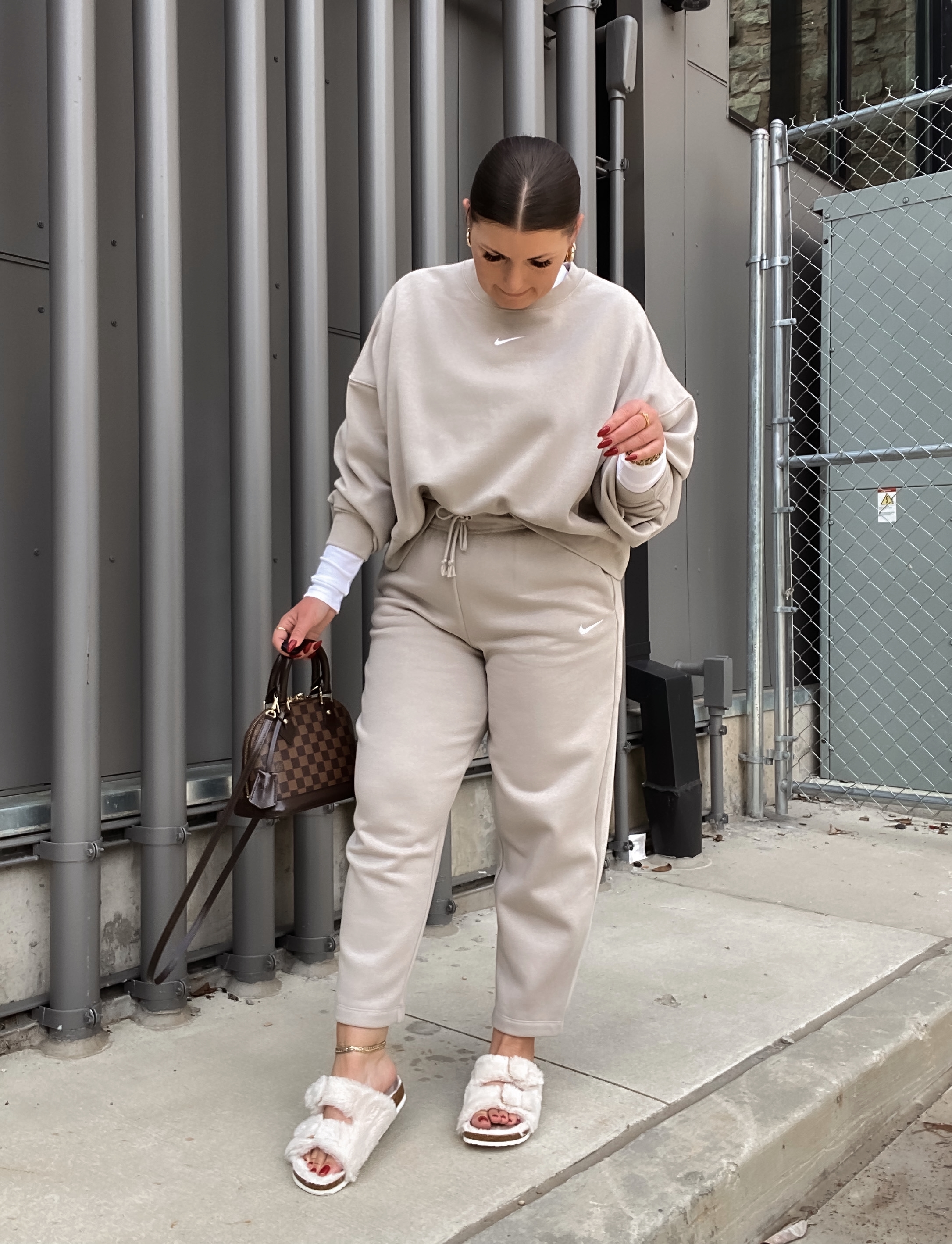 30 FALL OUTFIT IDEAS: http://www.juliamarieb.com/2021/10/03/30-fall-outfit-ideas:-girls-night-out-week/