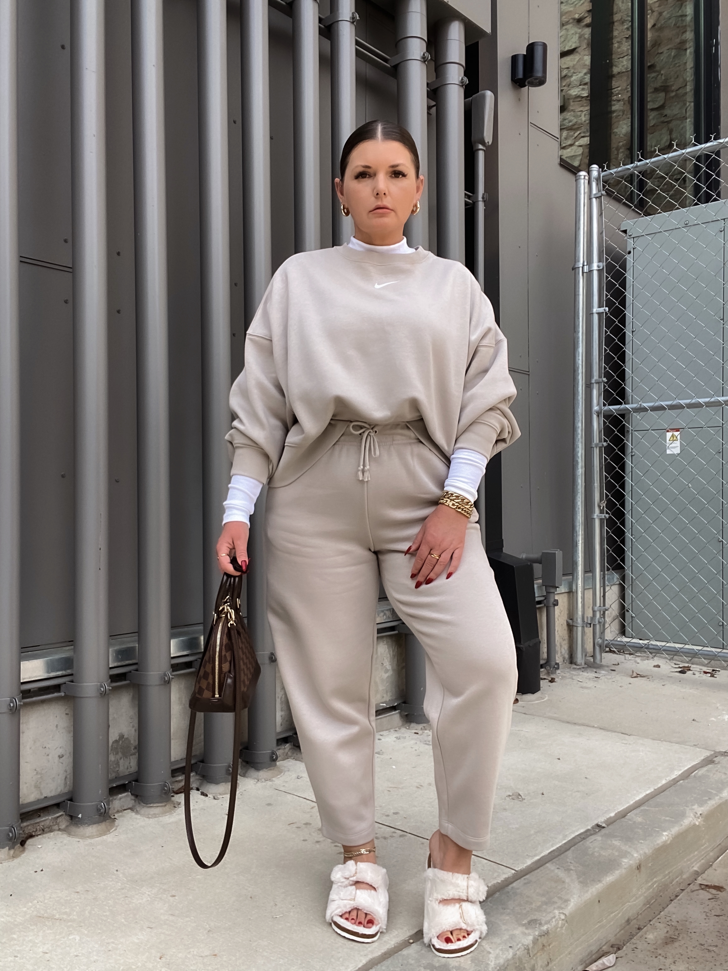 30 FALL OUTFIT IDEAS: http://www.juliamarieb.com/2021/10/03/30-fall-outfit-ideas:-girls-night-out-week/