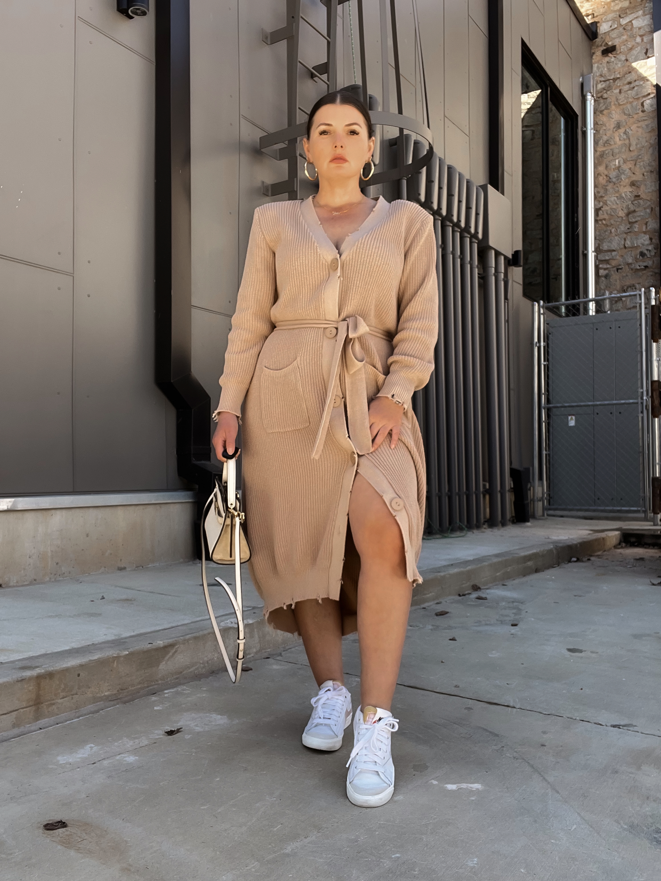 21 SPRING OUTFIT IDEAS: http://www.juliamarieb.com/2022/03/23/21-spring-outfit-ideas:-spring-styling-series-week-3/