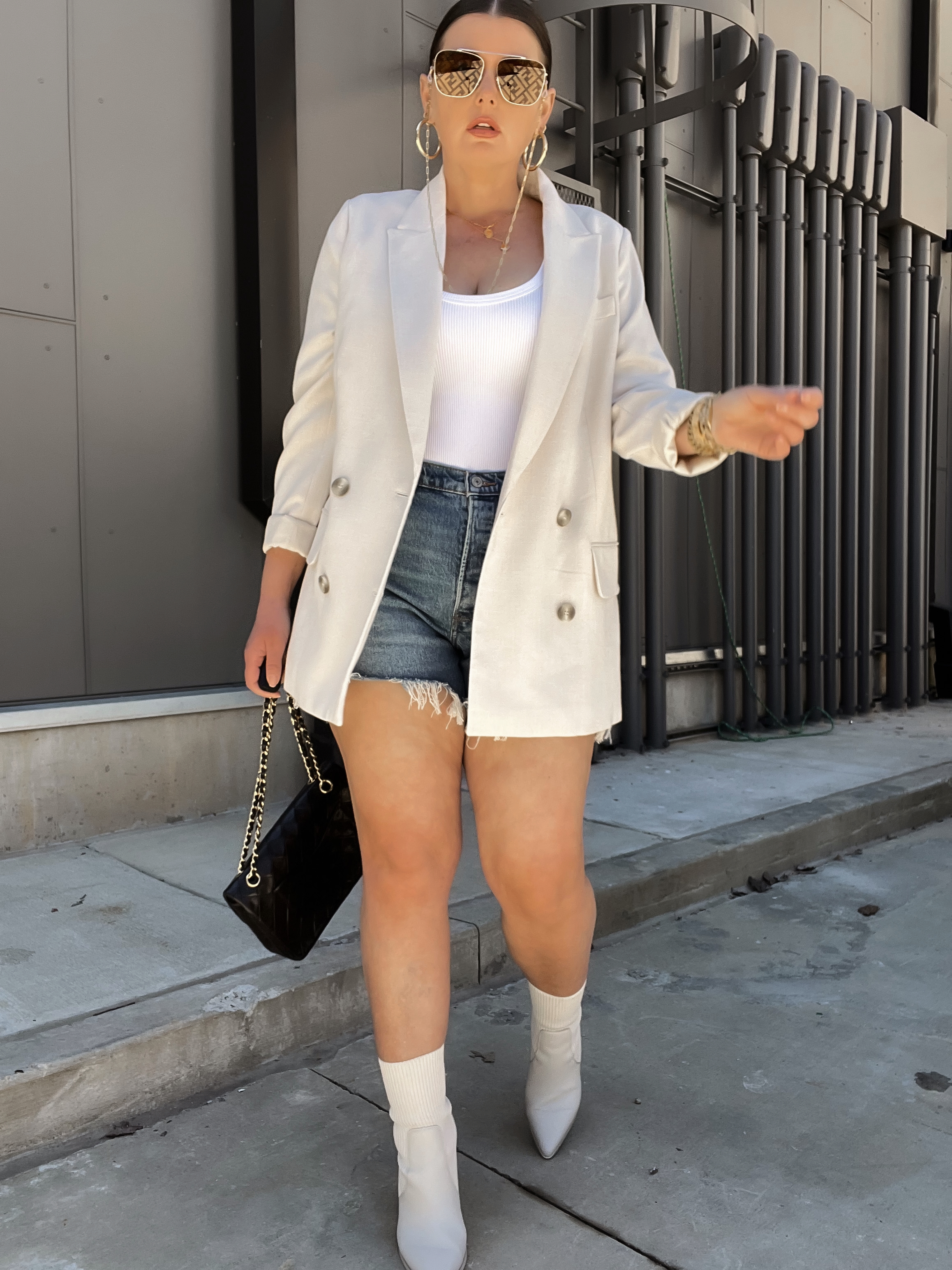 21 SPRING OUTFIT IDEAS: http://www.juliamarieb.com/2022/03/23/21-spring-outfit-ideas:-spring-styling-series-week-3/