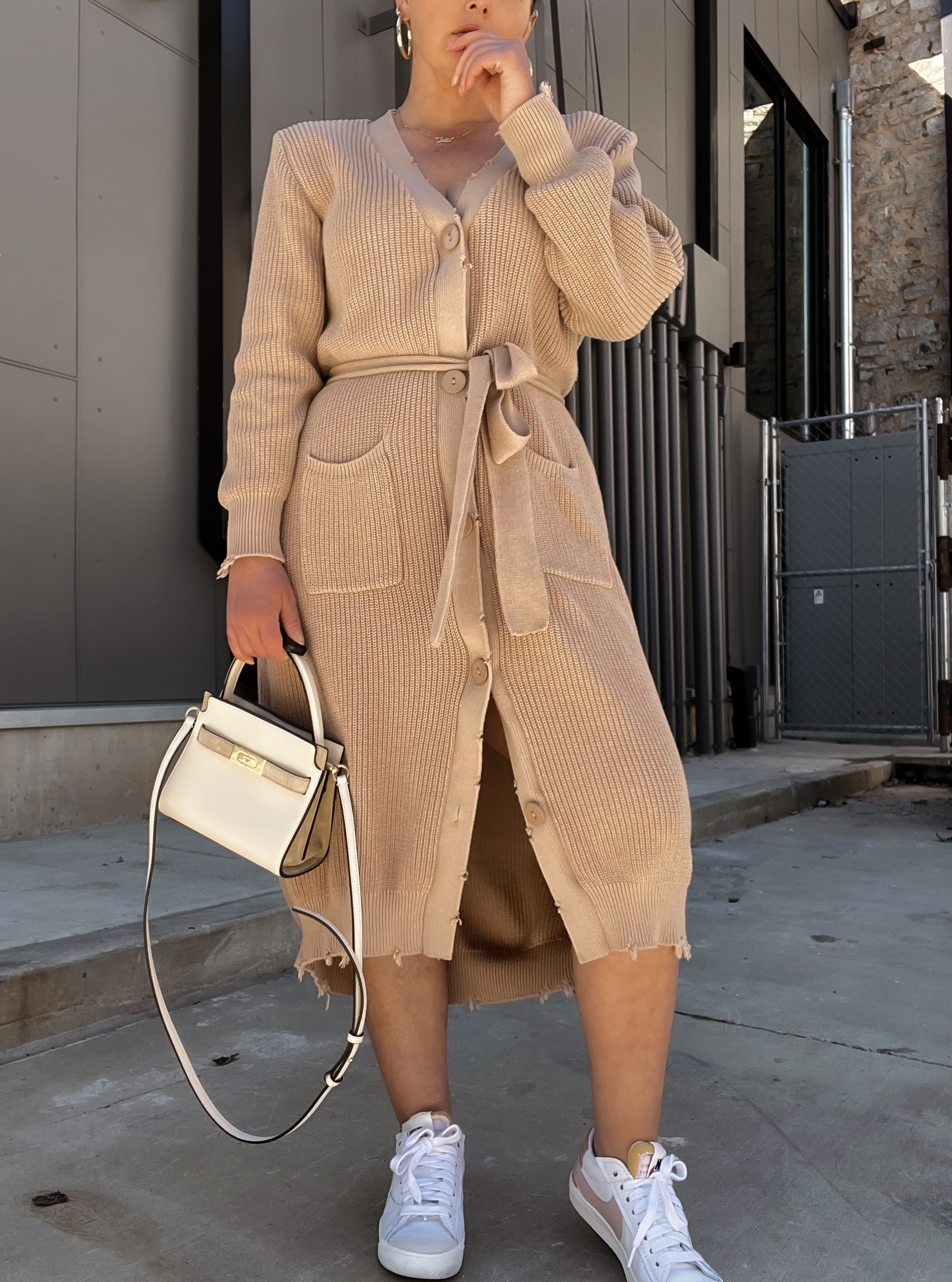 21 SPRING OUTFIT IDEAS: http://www.juliamarieb.com/2022/03/23/21-spring-outfit-ideas:-spring-styling-series-week-3/